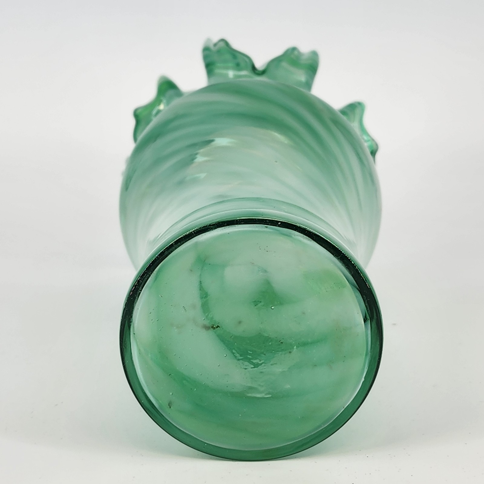 Green Art Glass Vase White Swirl Ruffled Scalloped Top Edge Hand Blown 9″ Tall