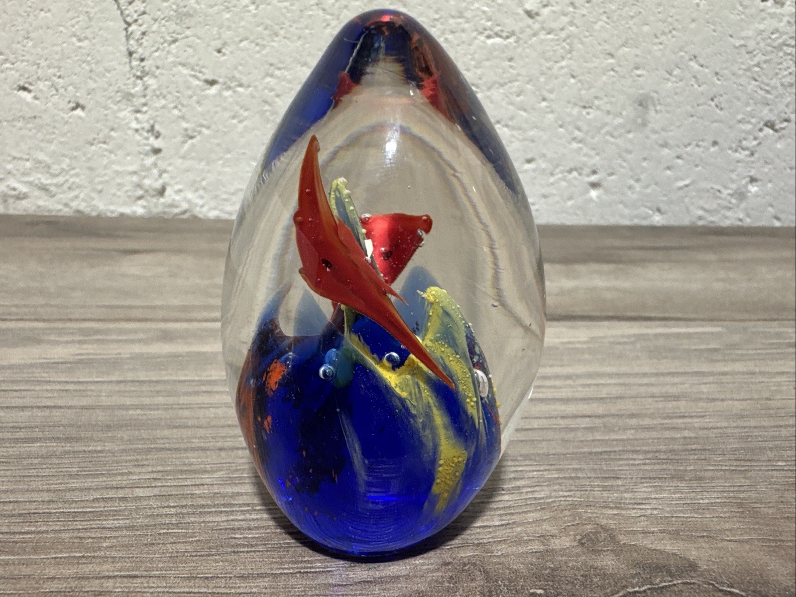Art Glass Paperweight Egg Yellow Res Blue Swirls Controlled bubbles 3.5″ Tall