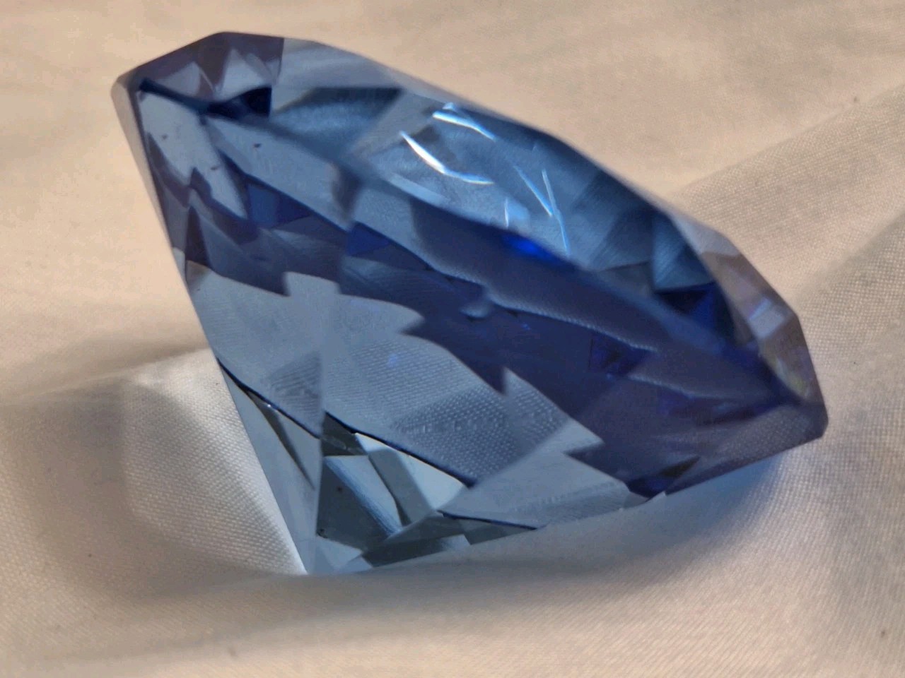 Large Cut Glass Crystal Diamond Paperweight Sapphire Blue 2″ Faux Gemstone