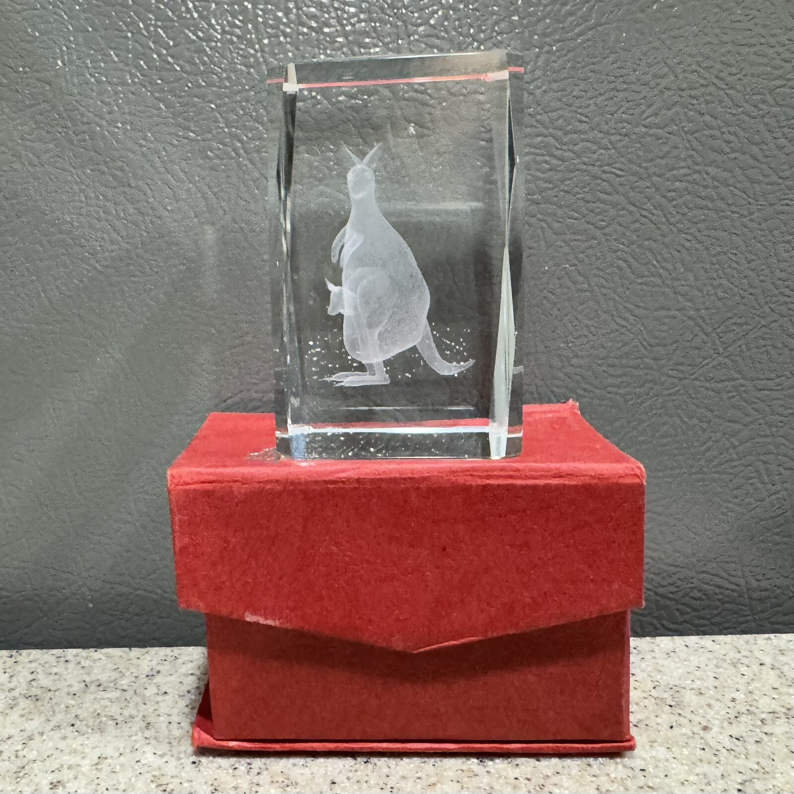 3D Laser Etched Glass Crystal Cube Kangaroo 3”X2” Paperweight Original Box *see*