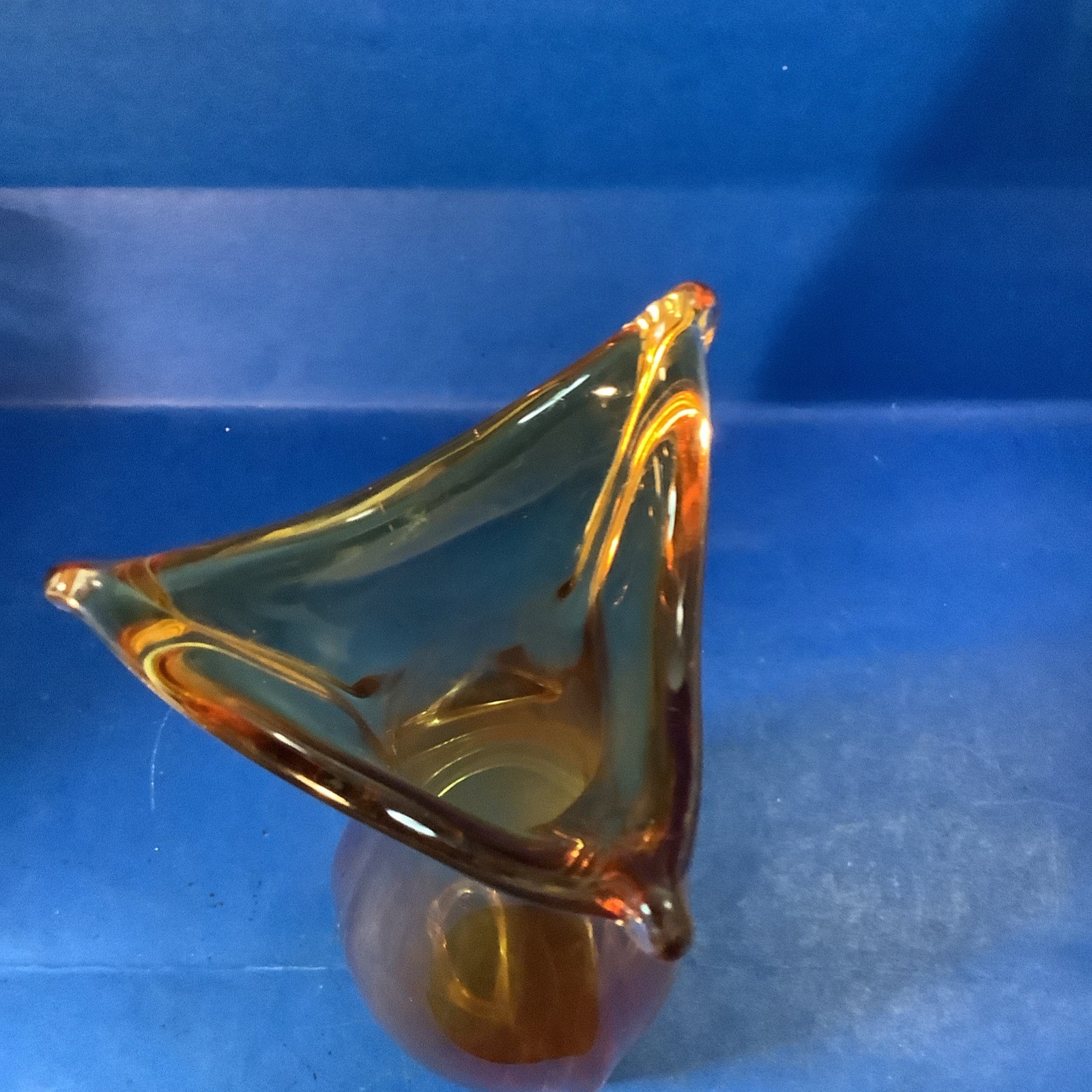 Canada CHALET ART GLASS AMBER SWUNG VASE VINTAGE 10in