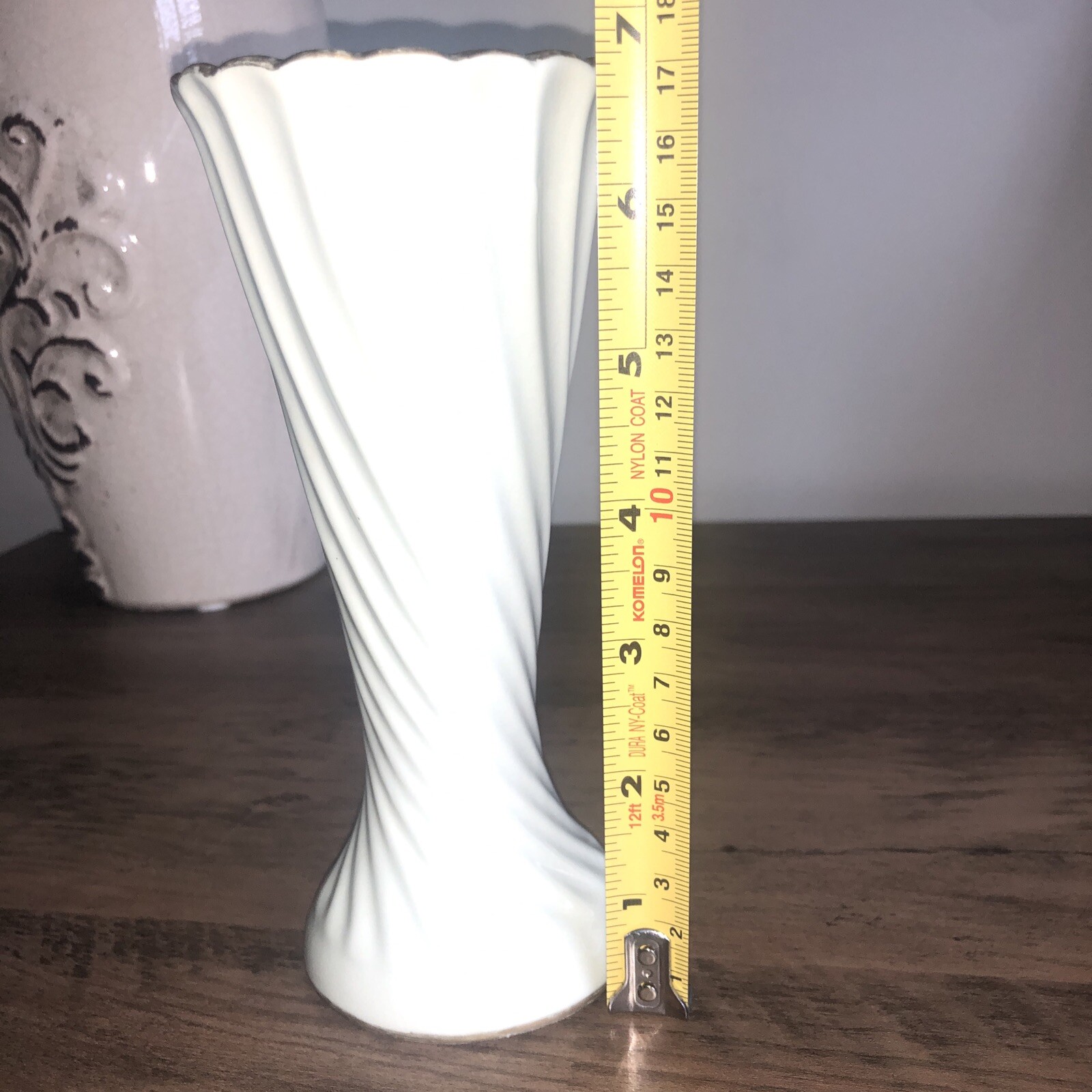 K’s Collection Small light Mint Green Porcelain Swirl Vase 6.7″ T Gold Rim