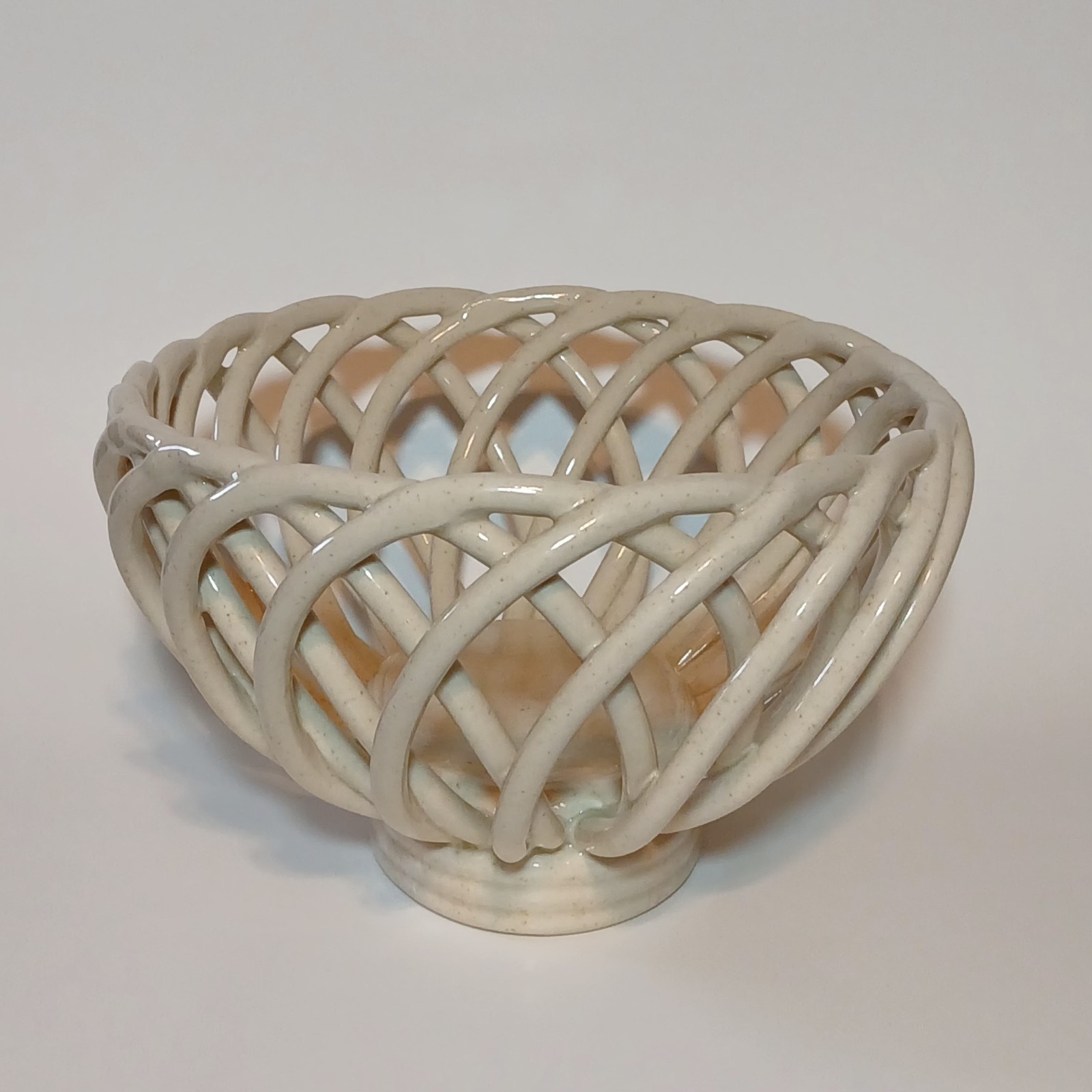 Williams Sonoma Eucalyptus Stoneware Cream Woven Oval Bread Fruit Bowl Vintage