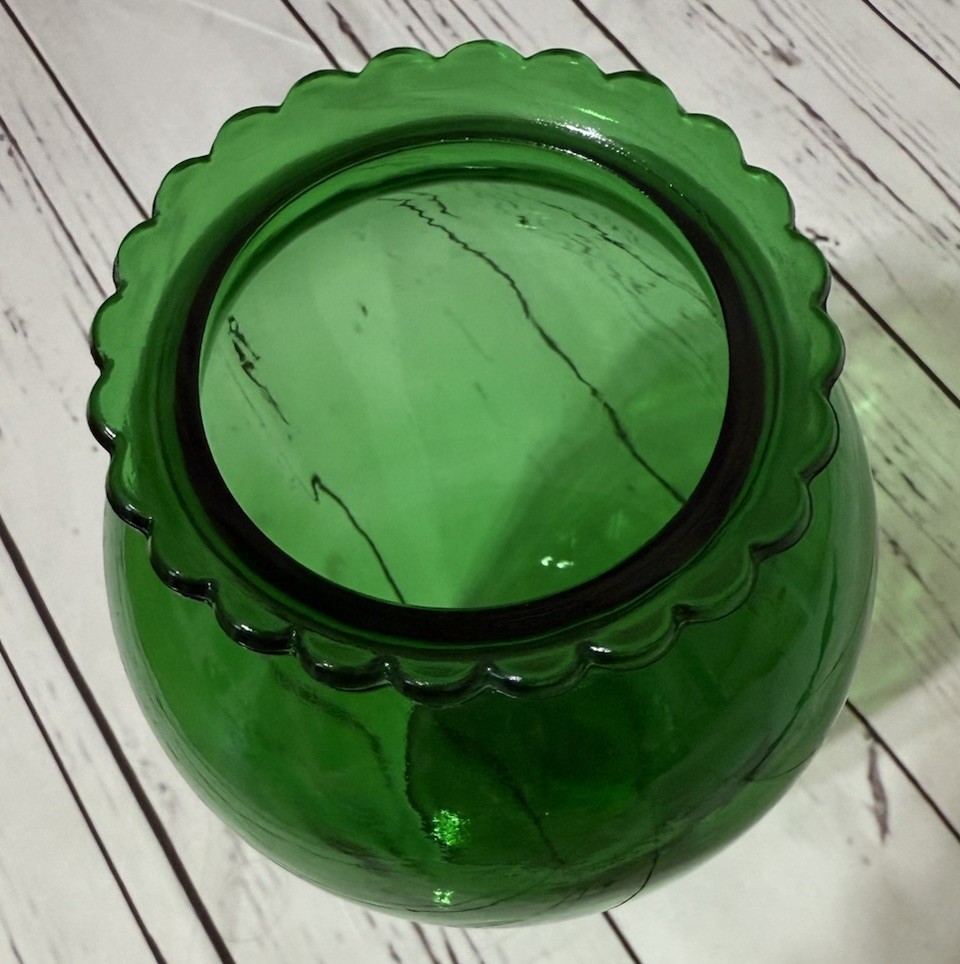 Vintage Anchor Hocking Glass Forest Green Vase Scalloped Top Edge 9″ Tall