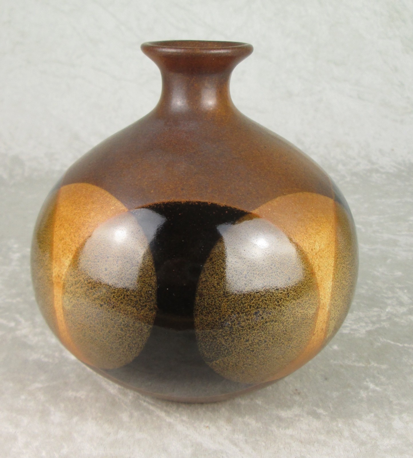 Pottery Craft Overlapping Circles Vase 6-3/8in Tall 6-1/4 Dia Mid Century Modern