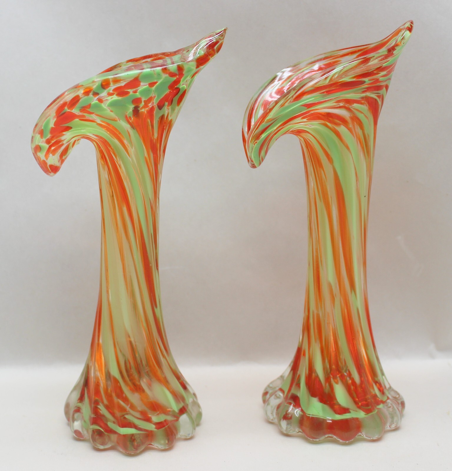 Pair Vintage Green and Orange Jack in The Pulpit Swung Spatter Vases 7-3/4″ Tall