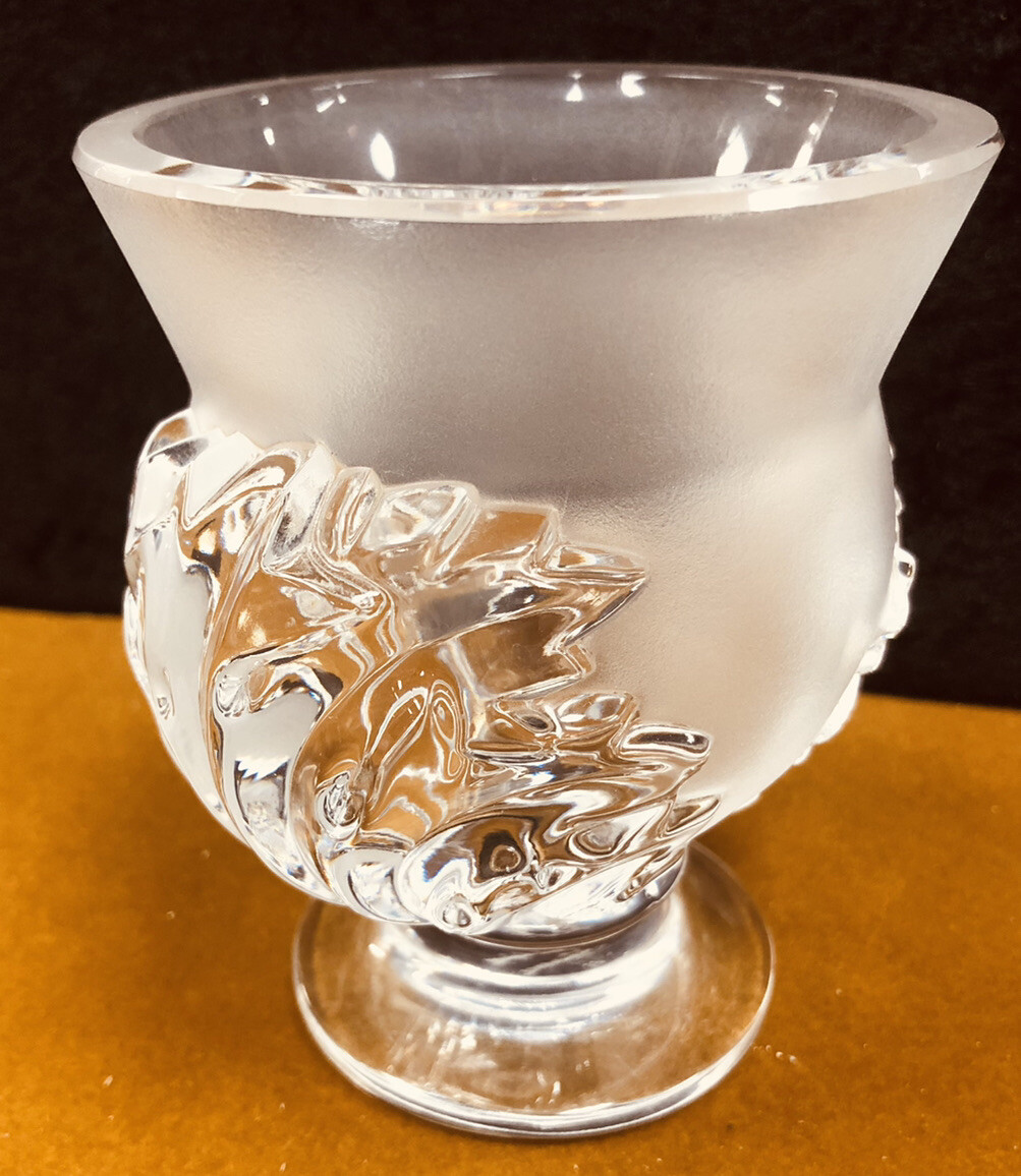 Lalique St. Cloud Acanthus France Vintage Leaf Pedestal Vase Signed 1965