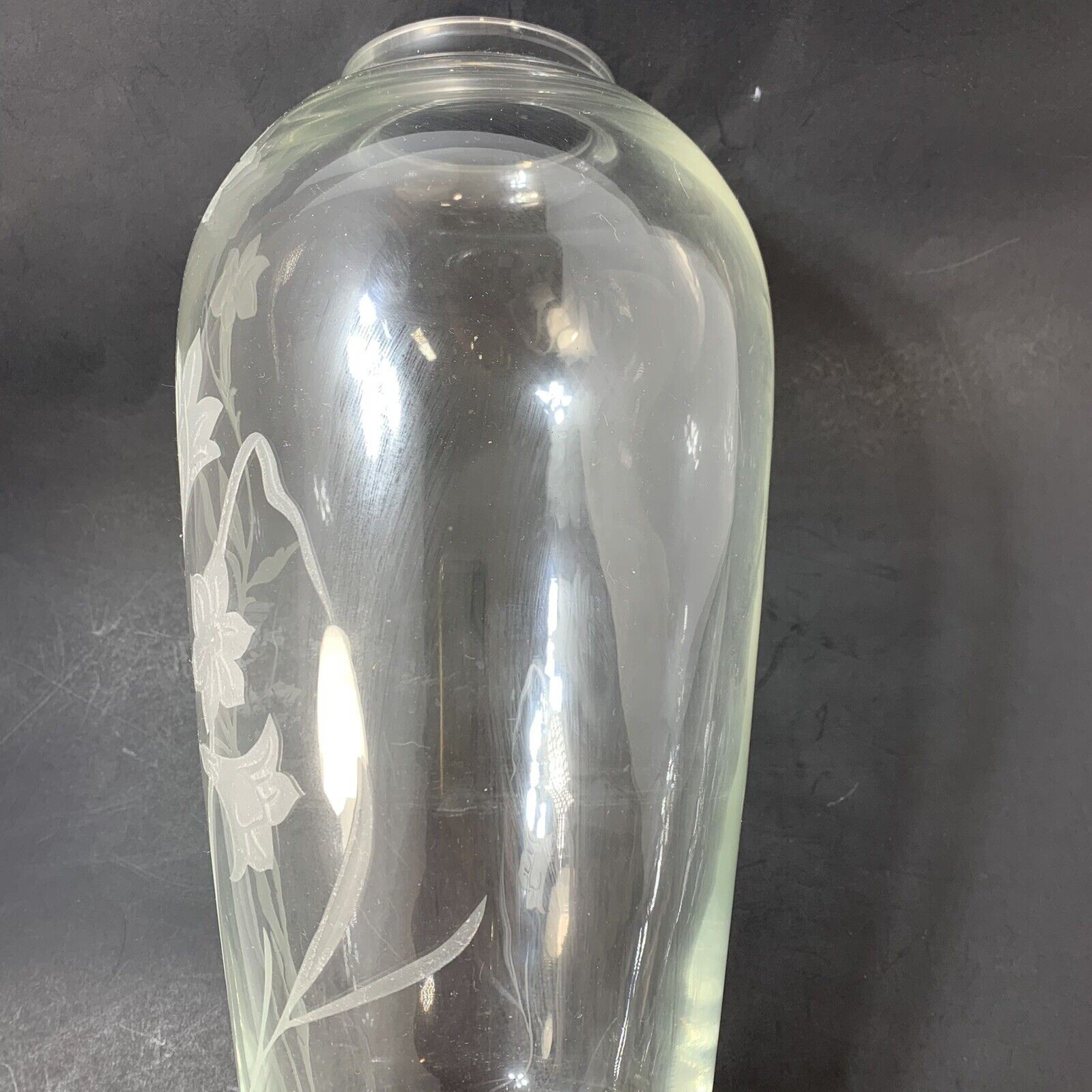 Gorham Crystal Botanical Garden Vase 12 in tall Clear Glass Etched Day Lily