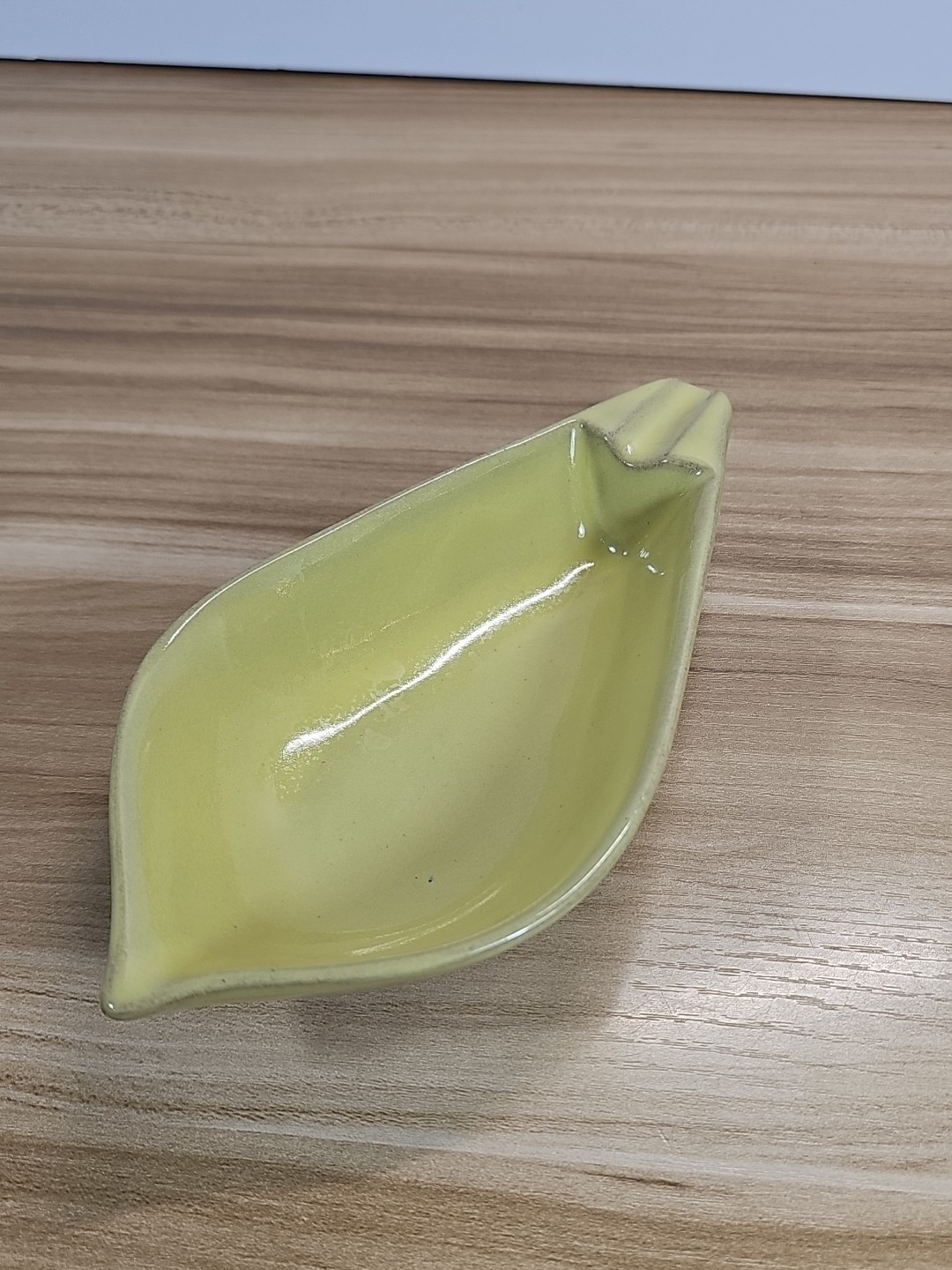 Vintage 1950-60 Pottery Ashtray Mid Century Chartreuse