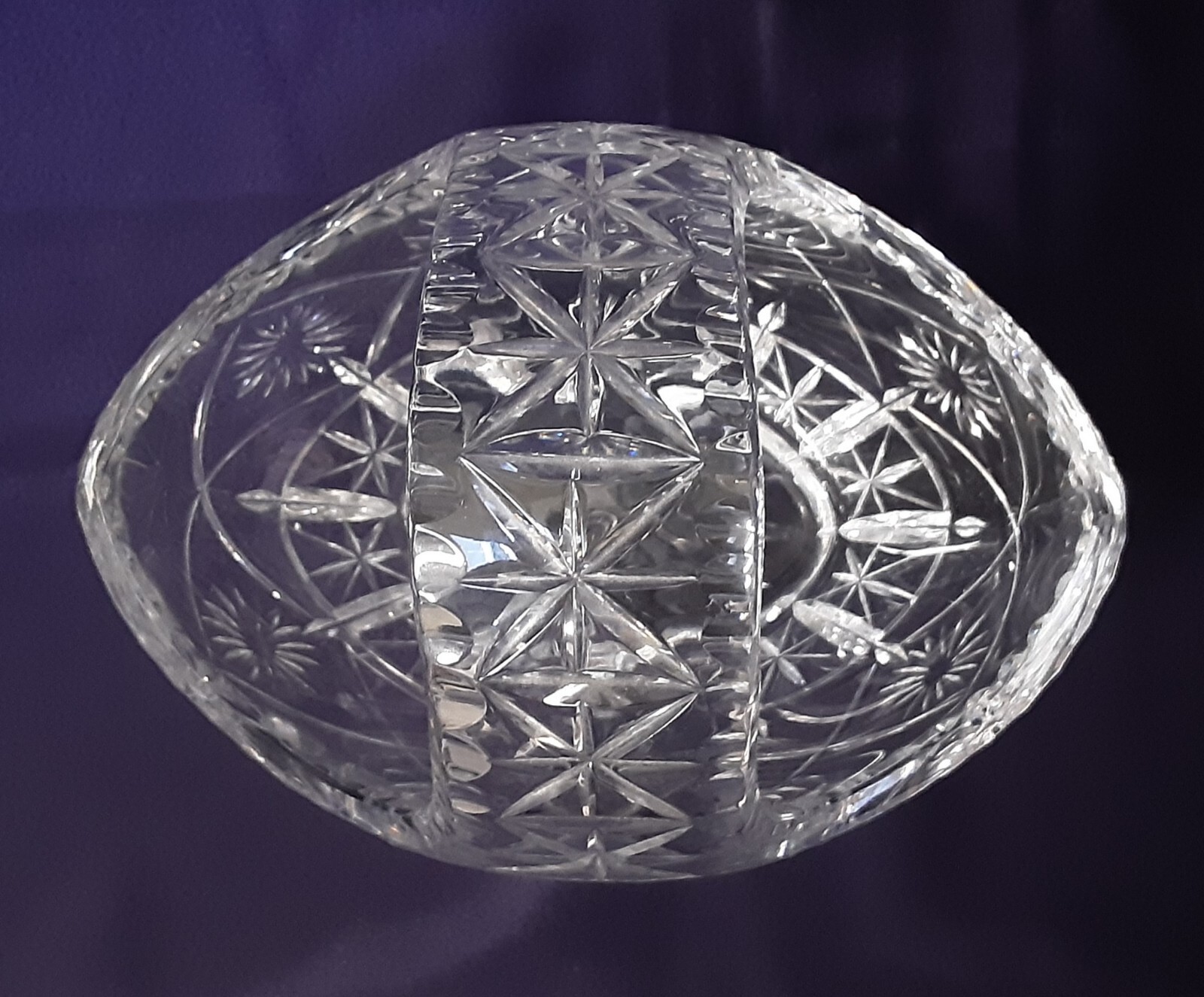 EDINBURGH INTERNATIONAL – “FLORAL” – Glass Basket – Boxed – 8″ (20.3 cm)