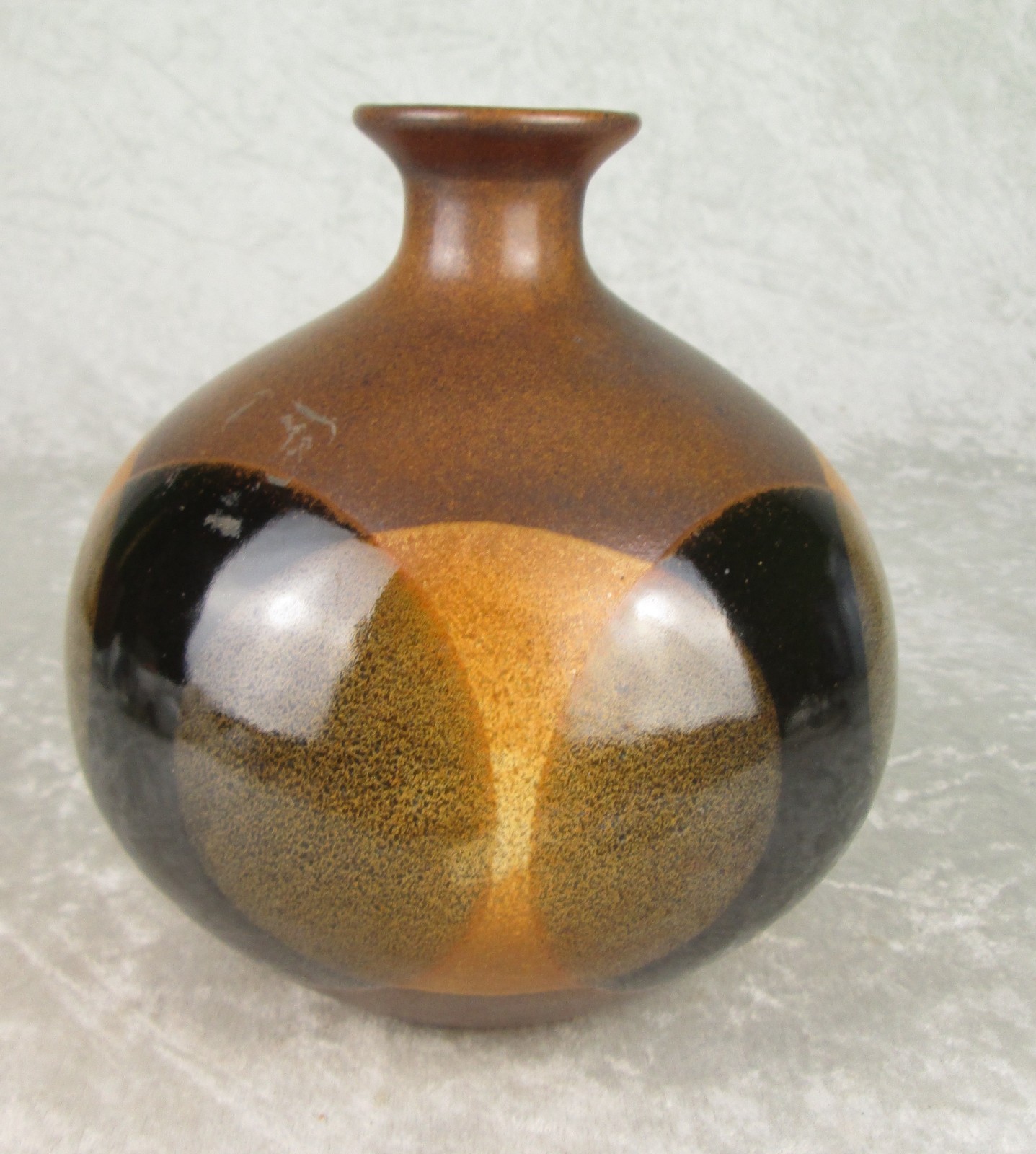 Pottery Craft Overlapping Circles Vase 6-3/8in Tall 6-1/4 Dia Mid Century Modern