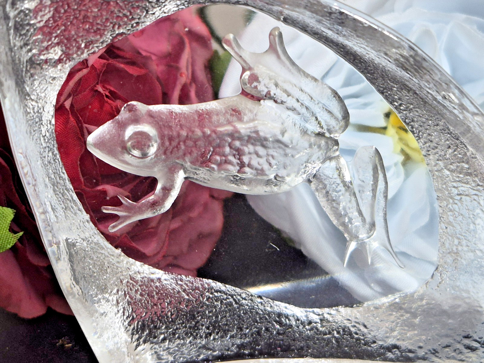 Mats Jonasson Signed Swedish Crystal Frog Paperweight Sculpture Art Glass VTG