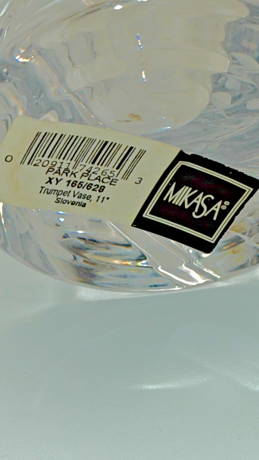 Mikasa PARK PLACE Trumpet Crystal VASE 11″ Engraved Floral Petal Top Flared Vtg