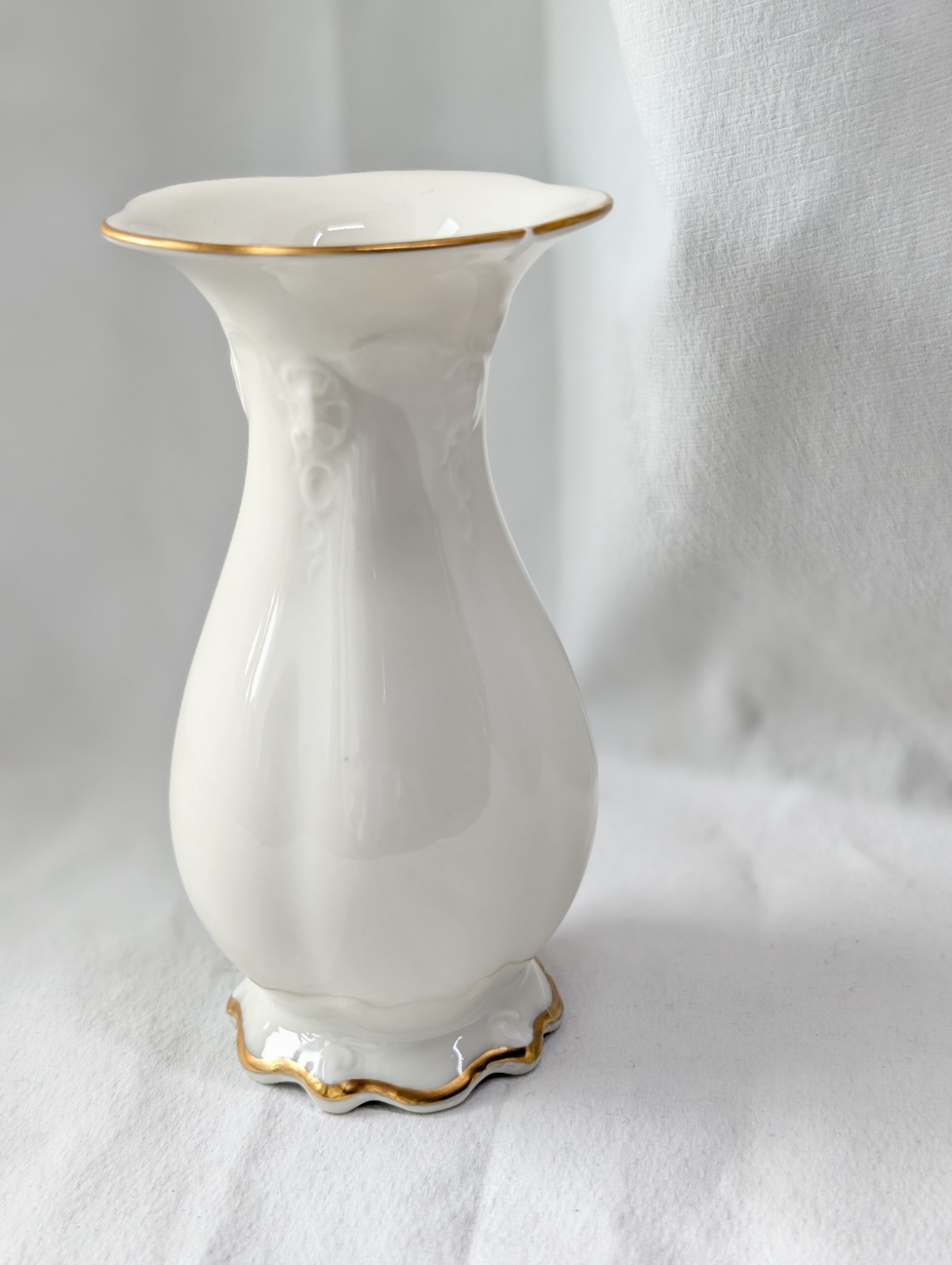 Rosenthal Classic Rose Monbijou 4.5″ Mini Vase Flared Glossy Germany FLAW READ