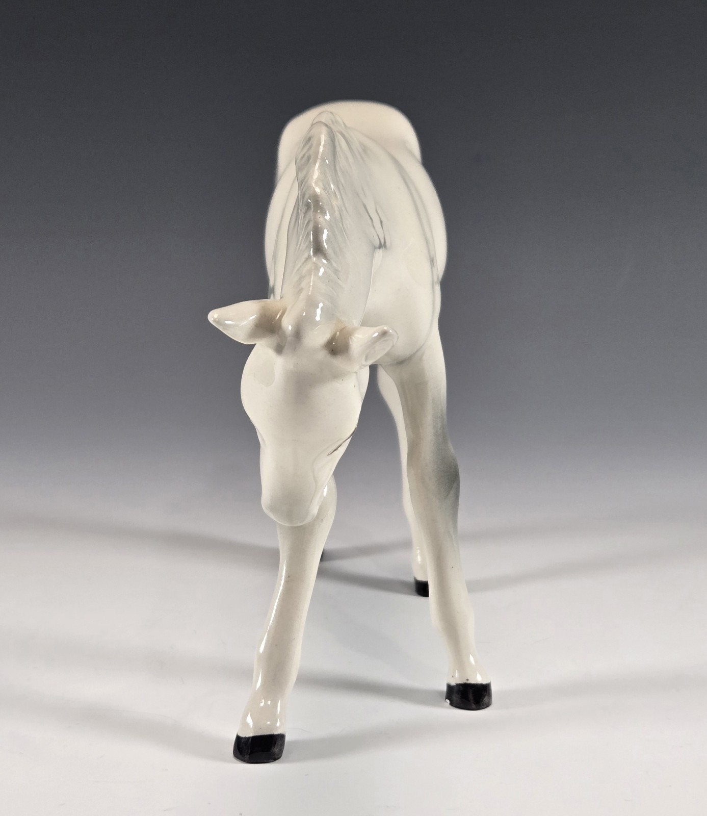 Beswick England Porcelain Foal Horse Figurine Dappled Gray Head Down No 947