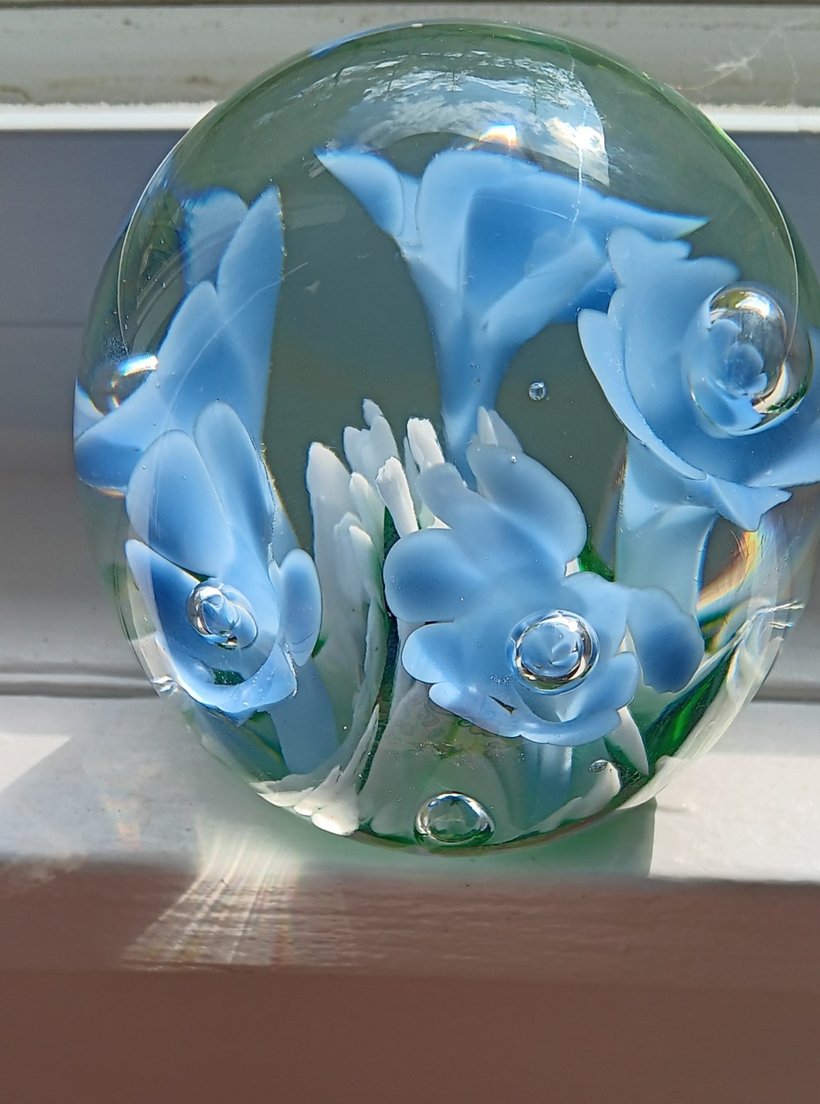 St. Clair – Blue Trumpet Flowers Art Glass Paperweight 1978 Controlled Bubbles