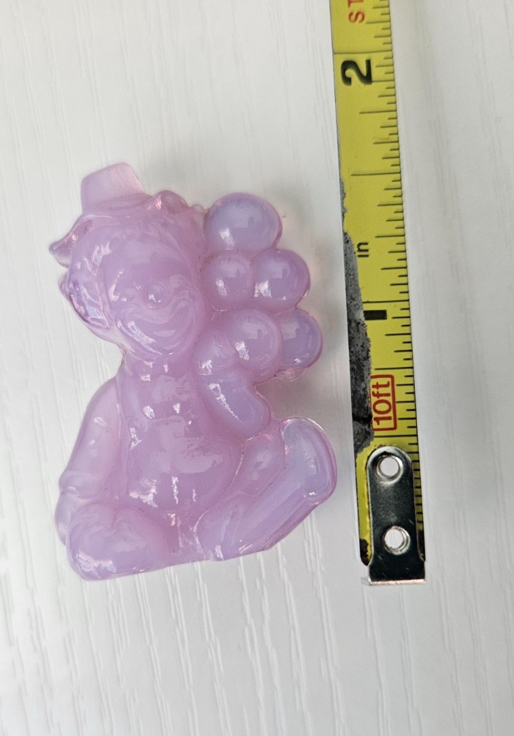 VTG Mosser Lavender Glass MC Pee Wee Clown – 1-5/8″ – UV Reactive