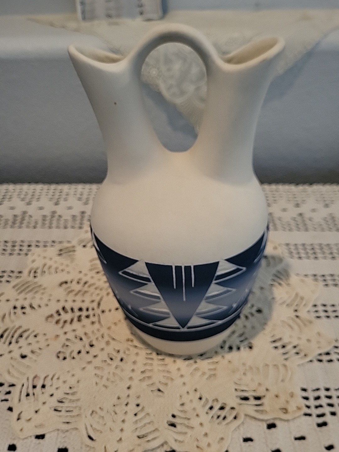 Native American Sioux Pottery WEDDING VASE 8.5”S Jones Little Thunder Signed