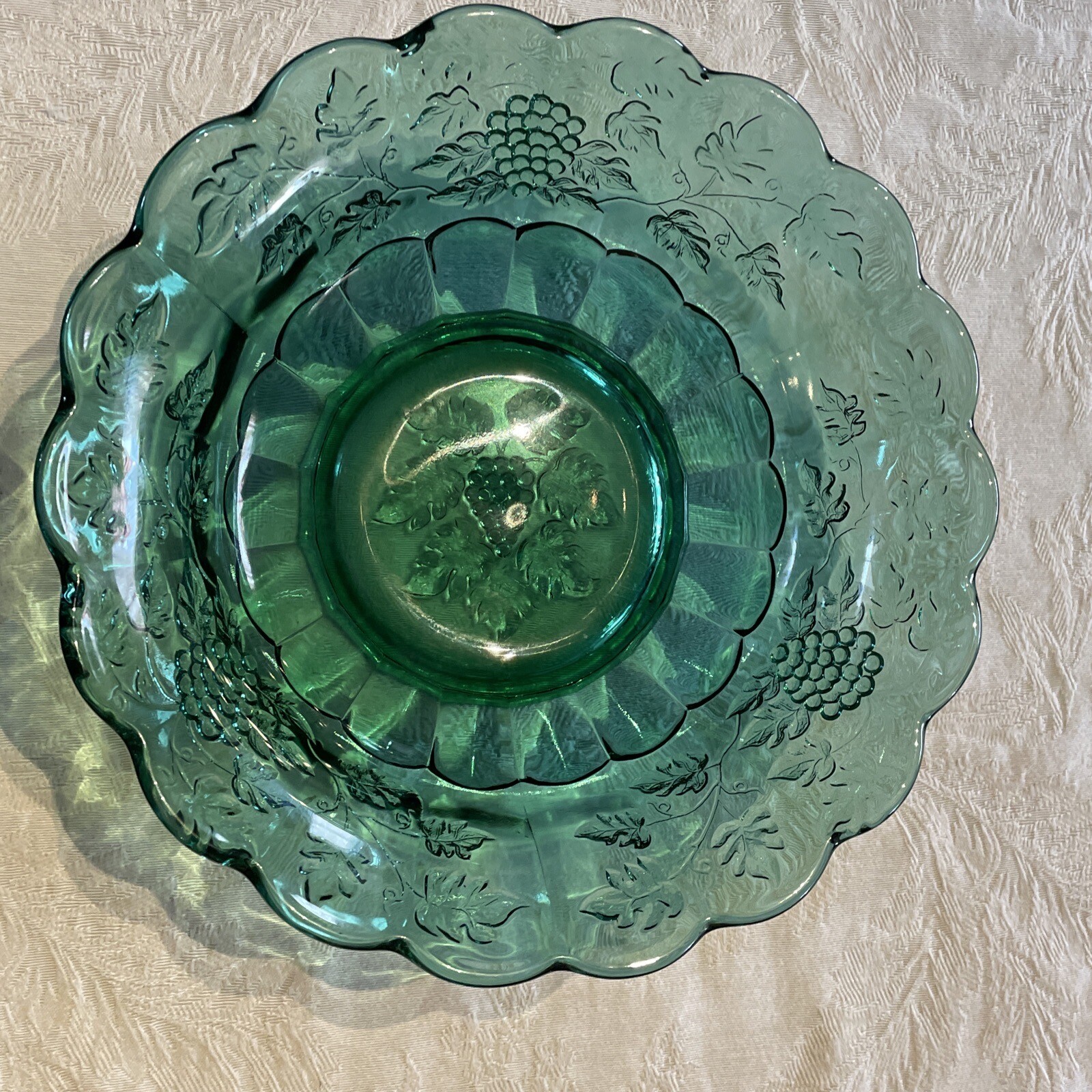 Fenton Forest Green Bowl Fluted Edges Grapes & Leaves Approx. 10″ Round Vintage