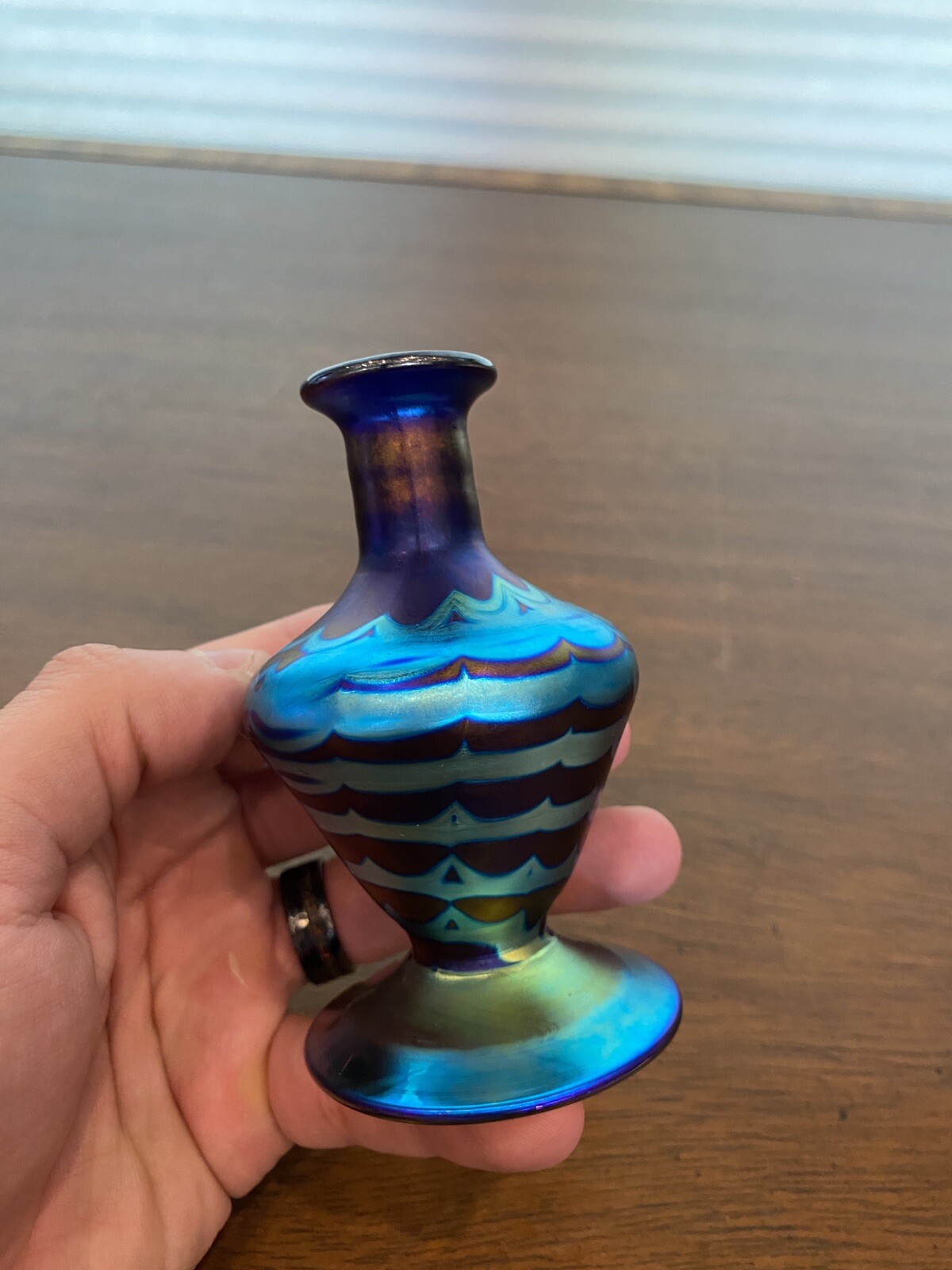 STUNNING VTG Blue Iridescent UNIQUE Design Glass Perfume Bottle W/STOPPER 5.25″H