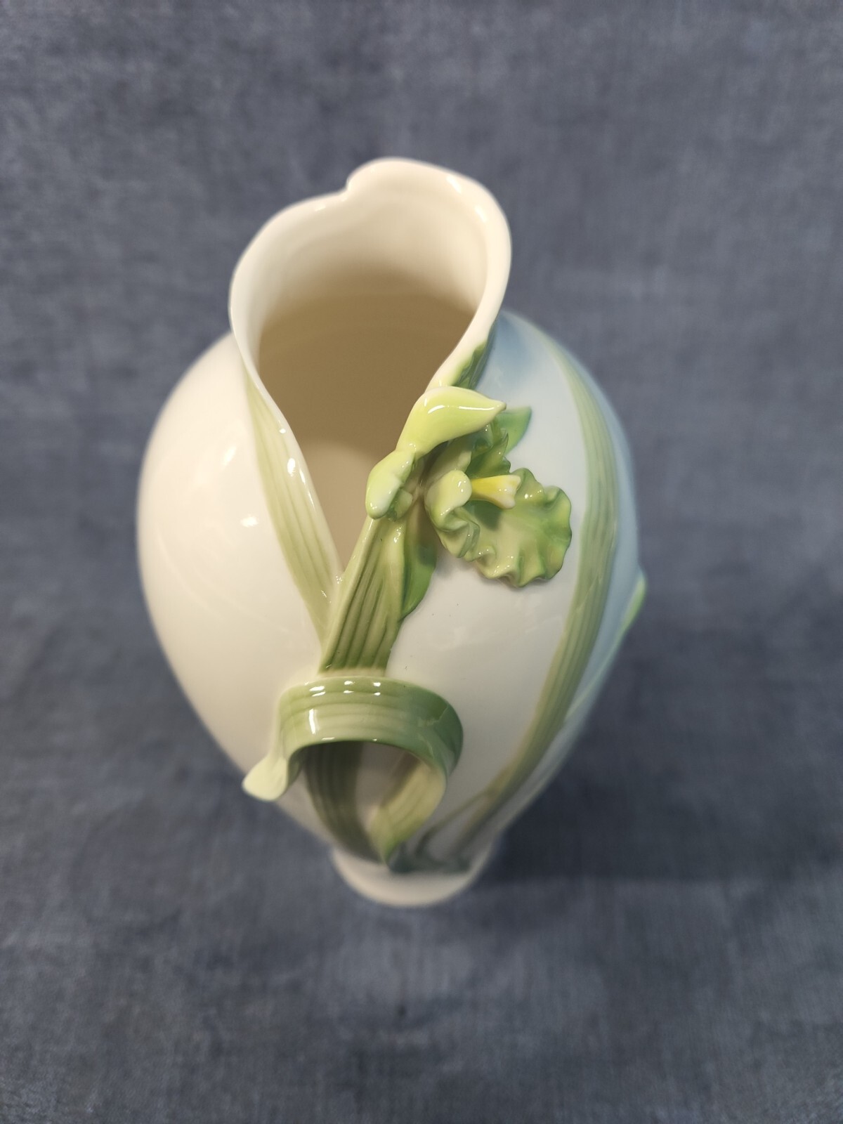 Gallant Craft Porcelain Green Orchid Urn Vase in Presentation Box NEW 4003-H
