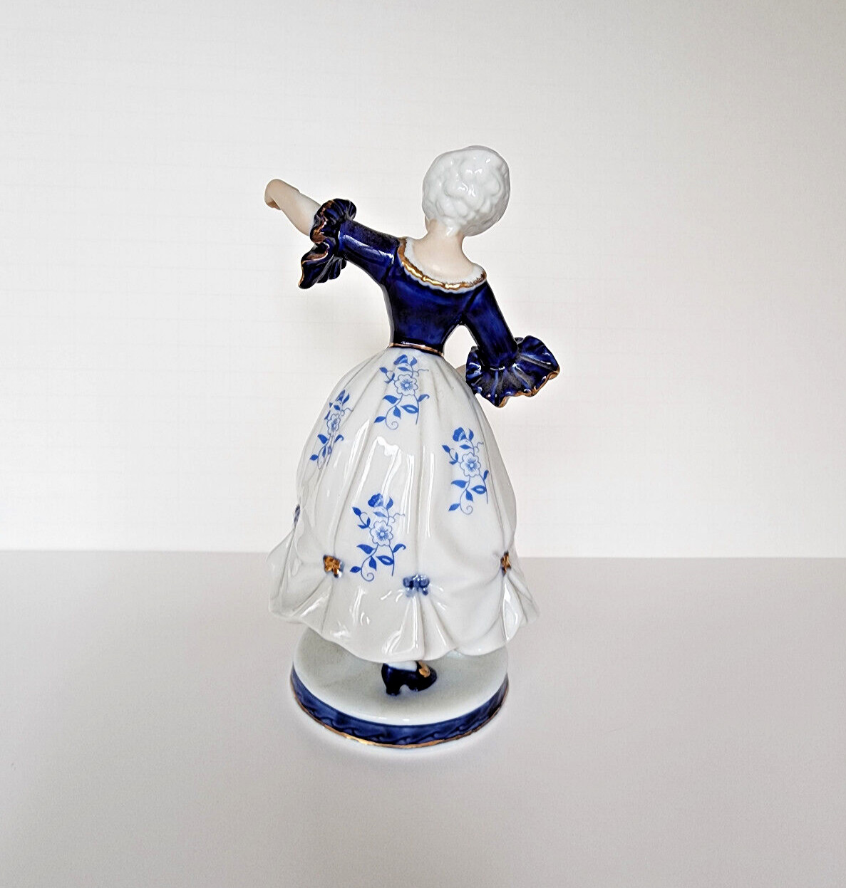 Women Figure Handmade Rococo Collection.Museum Quality.Fantastic Condition