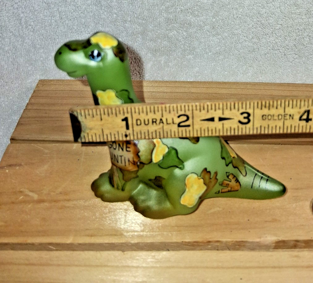 FENTON GREEN CAMO “GONE HUNTING” DINOSAUR FIGURINE LIMITED EDITION #15/42