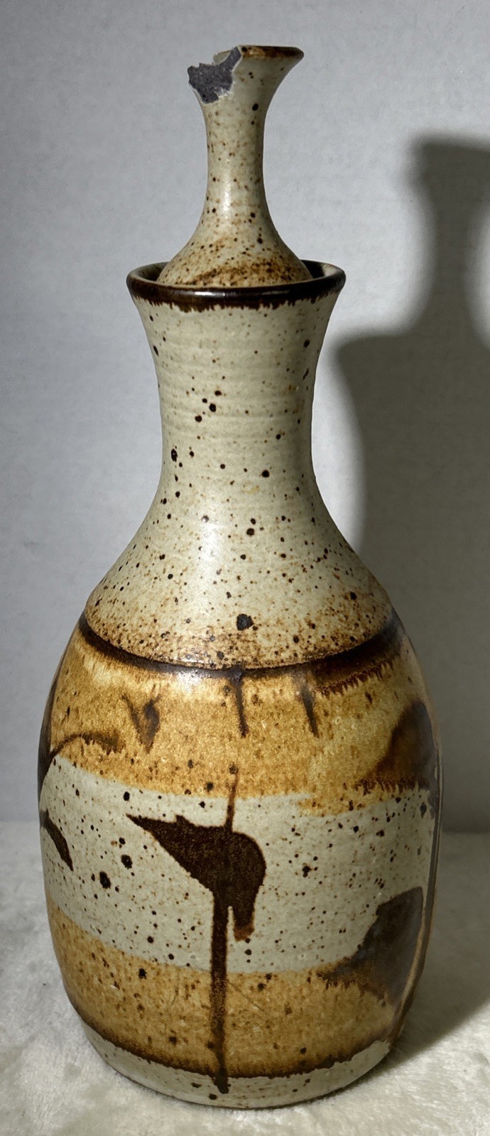 Earth Tones Ceramic 9.5” Vase W/ Lid Stopper Signed 1981 TOP IS BROKEN READ