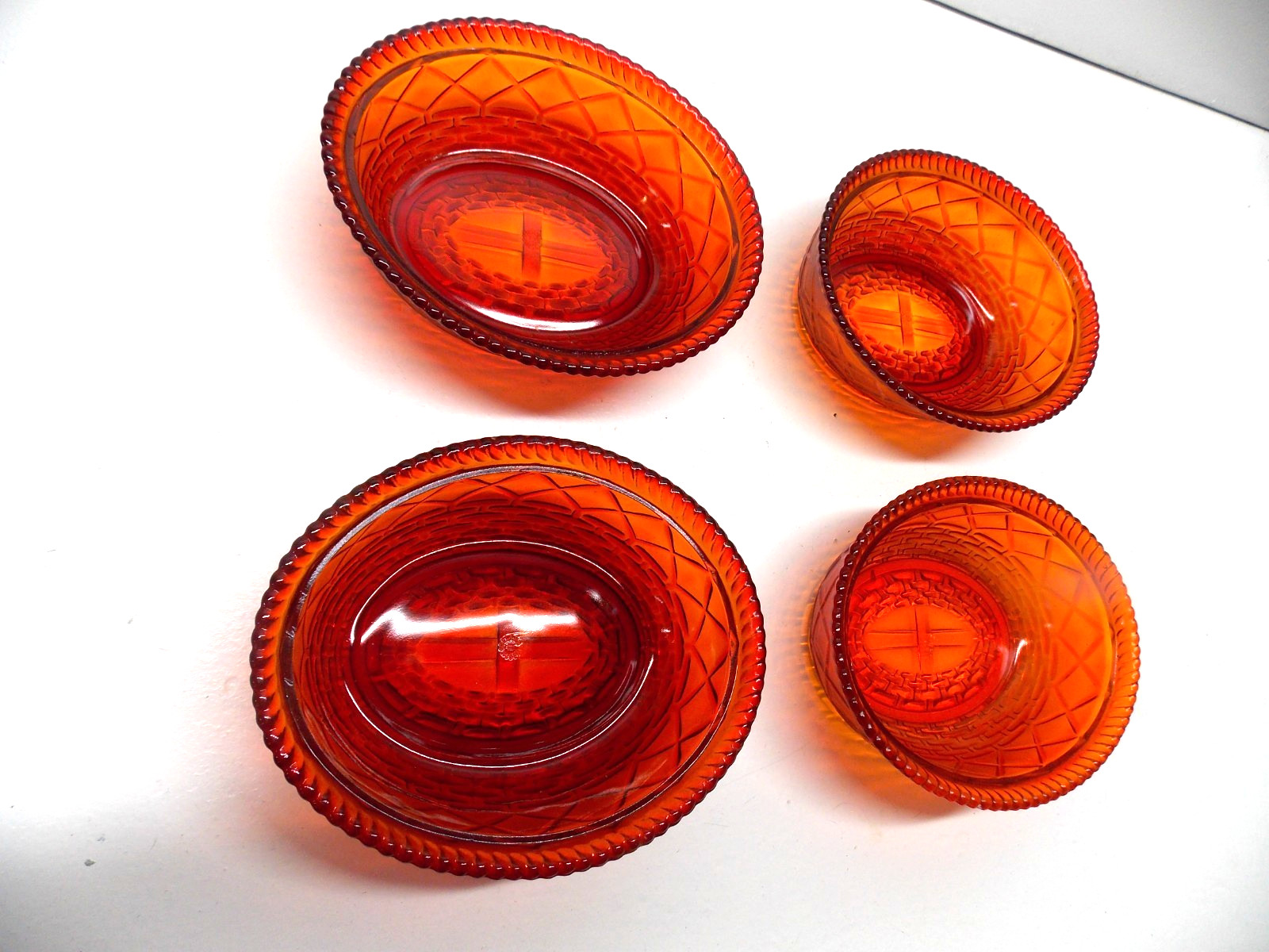 NOS LOT 4 WESTMORELAND HEN ON NEST BOTTOM ONLY 7 1/4″ GLOWS *
