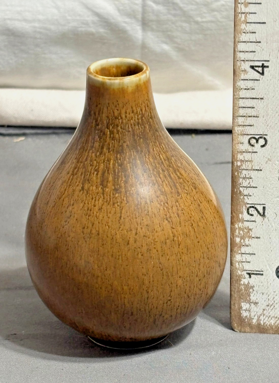 Eva Staehr-Nielsen (1911-1976) artist SAXBO #37 Mini POTTERY VASE Denmark Glaze