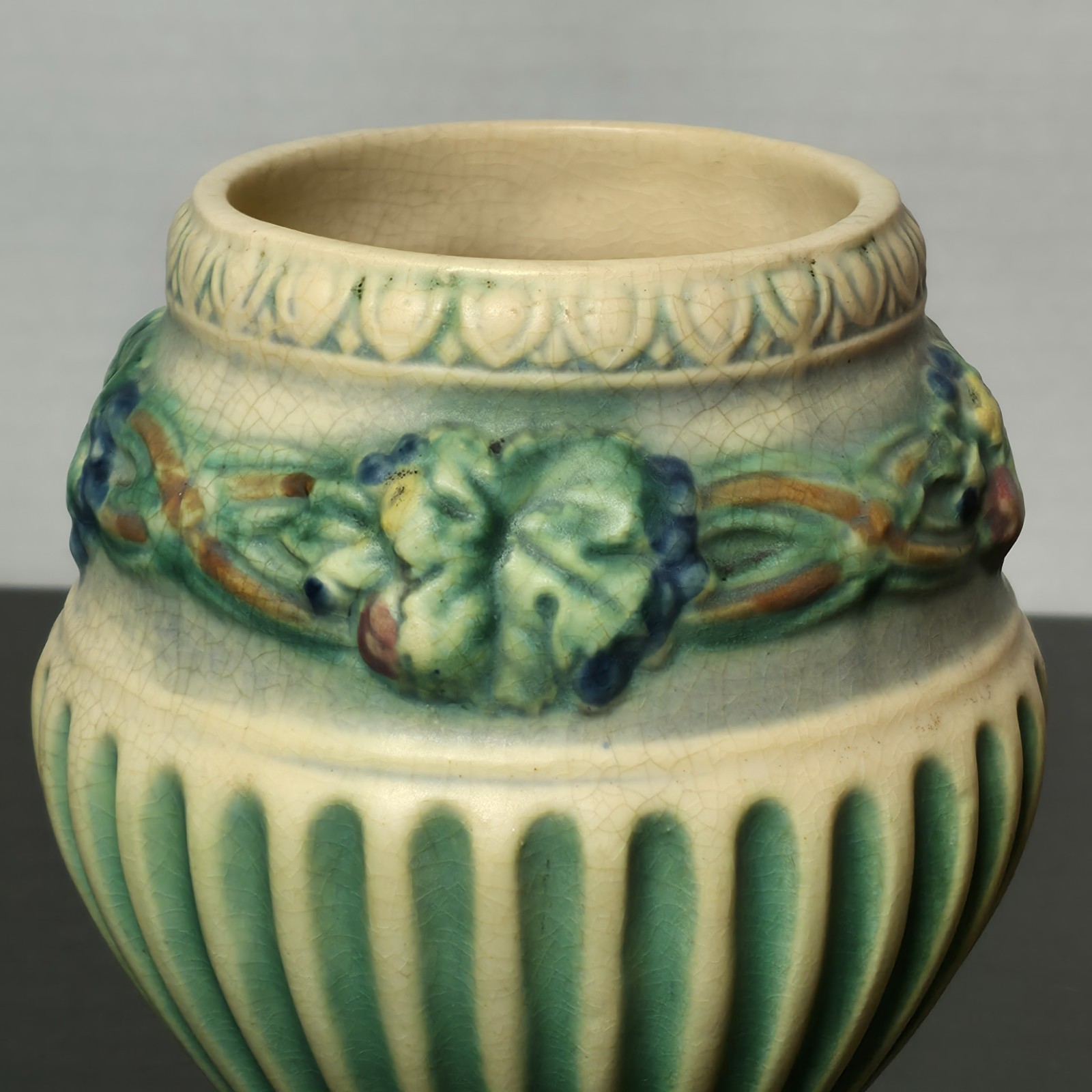 Roseville Green Corinthian Jardiniere