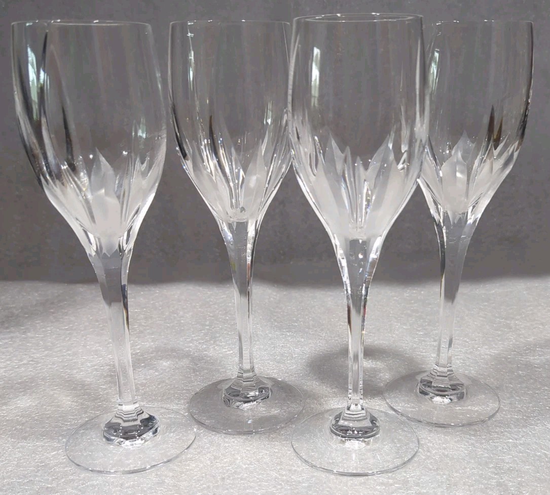Set of 4 Mikasa Flame D’Amore Crystal 8 1/4 Wine Glass Goblet Discontinued