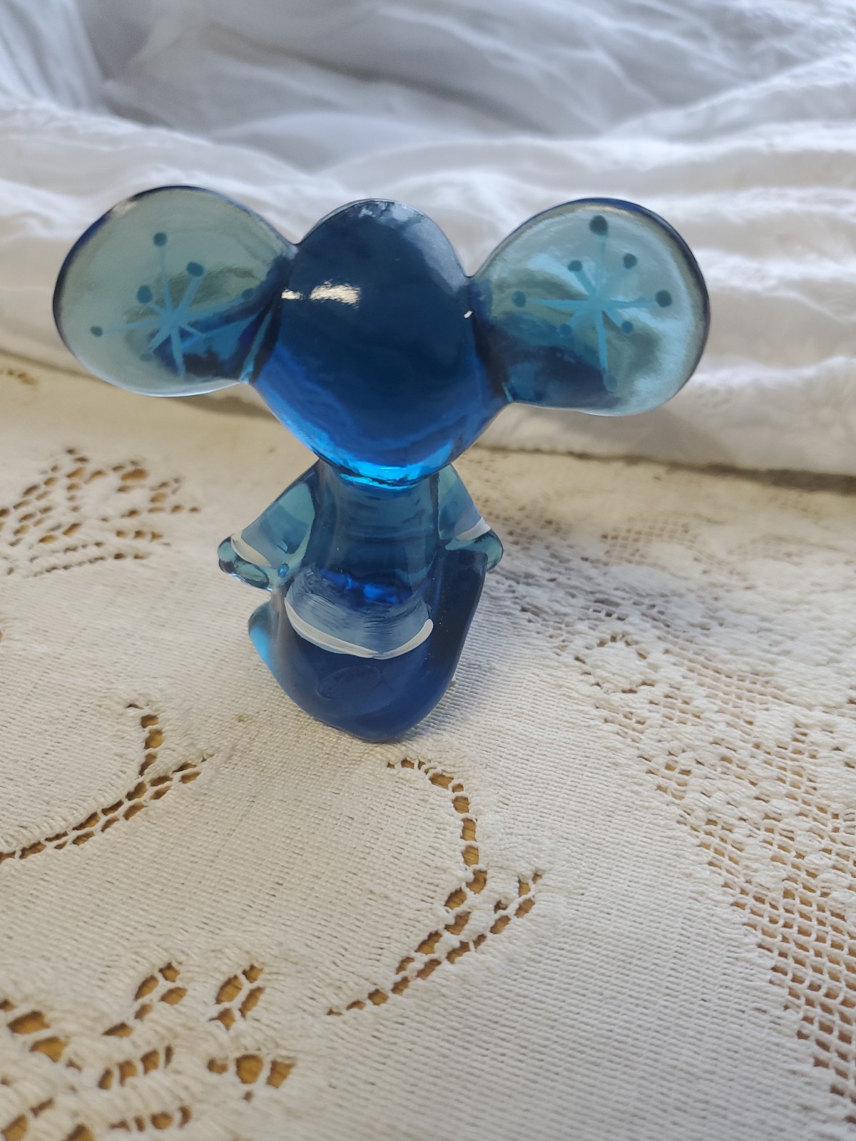 Fenton Blue Glass Mouse Wearing a Sweater & Snowflake on Ears 5148 RA