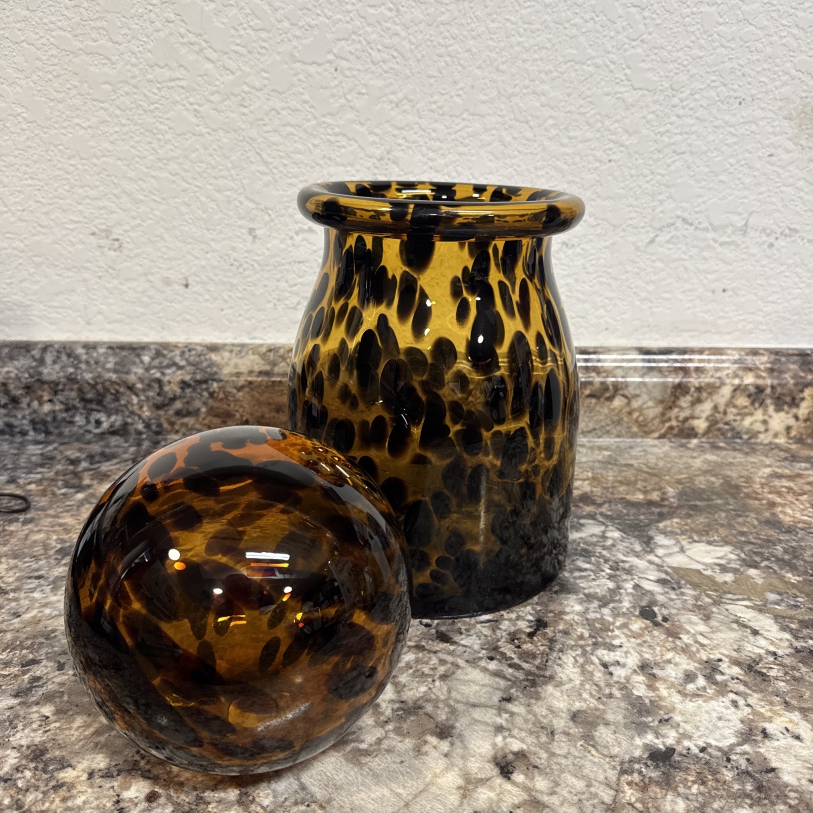 Vintage Amber Tortoise Spotted Art Glass Vase – Hand-Blown MCM Round Topper 12.5