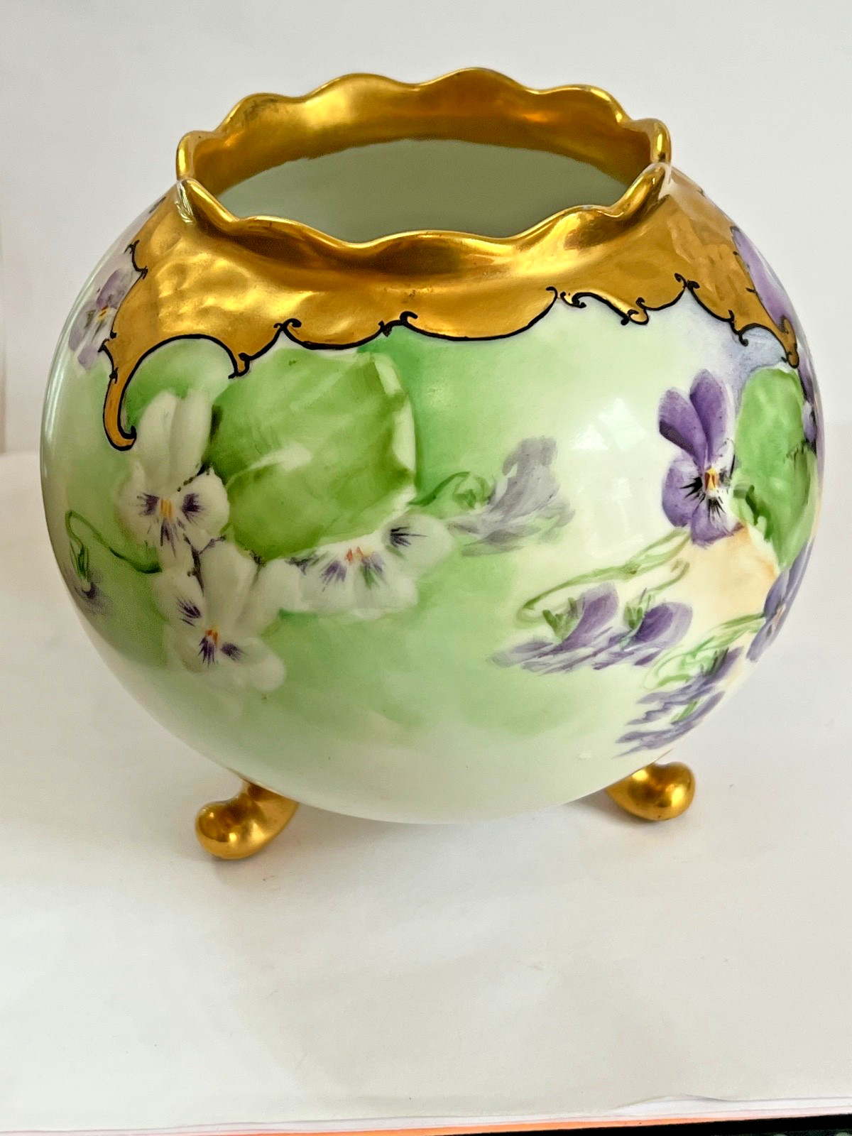 Antique VIENNA AUSTRIA Hand Painted VIOLETS Porcelain Footed ROSE BOWL VASE