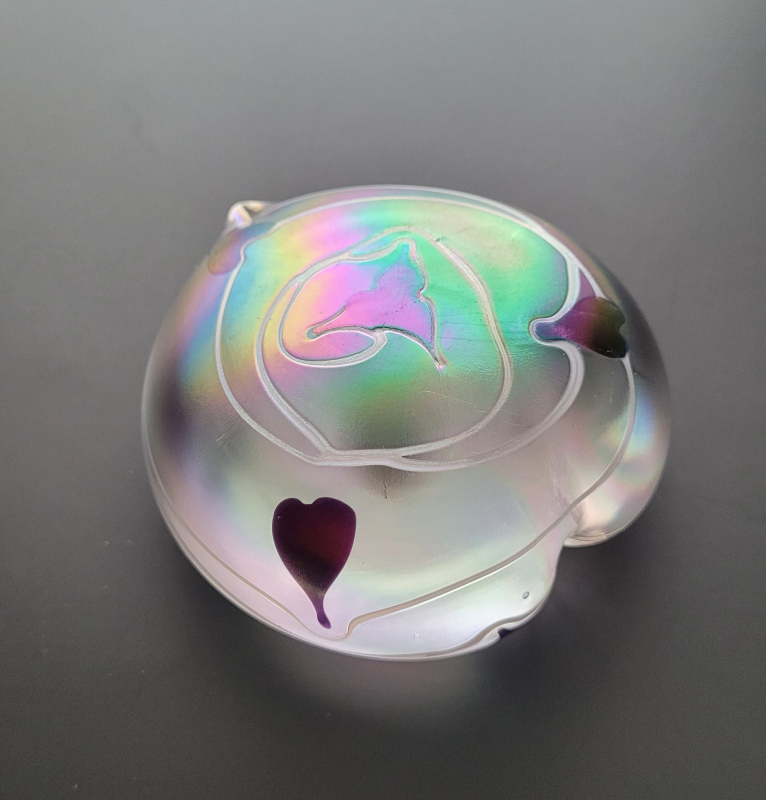 Stunning Highly Iridescent Heart-Shaped Art Glass Paperweight 3”