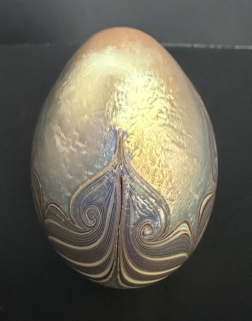 Vintage 1976 Orient & Flume Iridescent Pulled Feather Egg Paperweight 3″ Signed