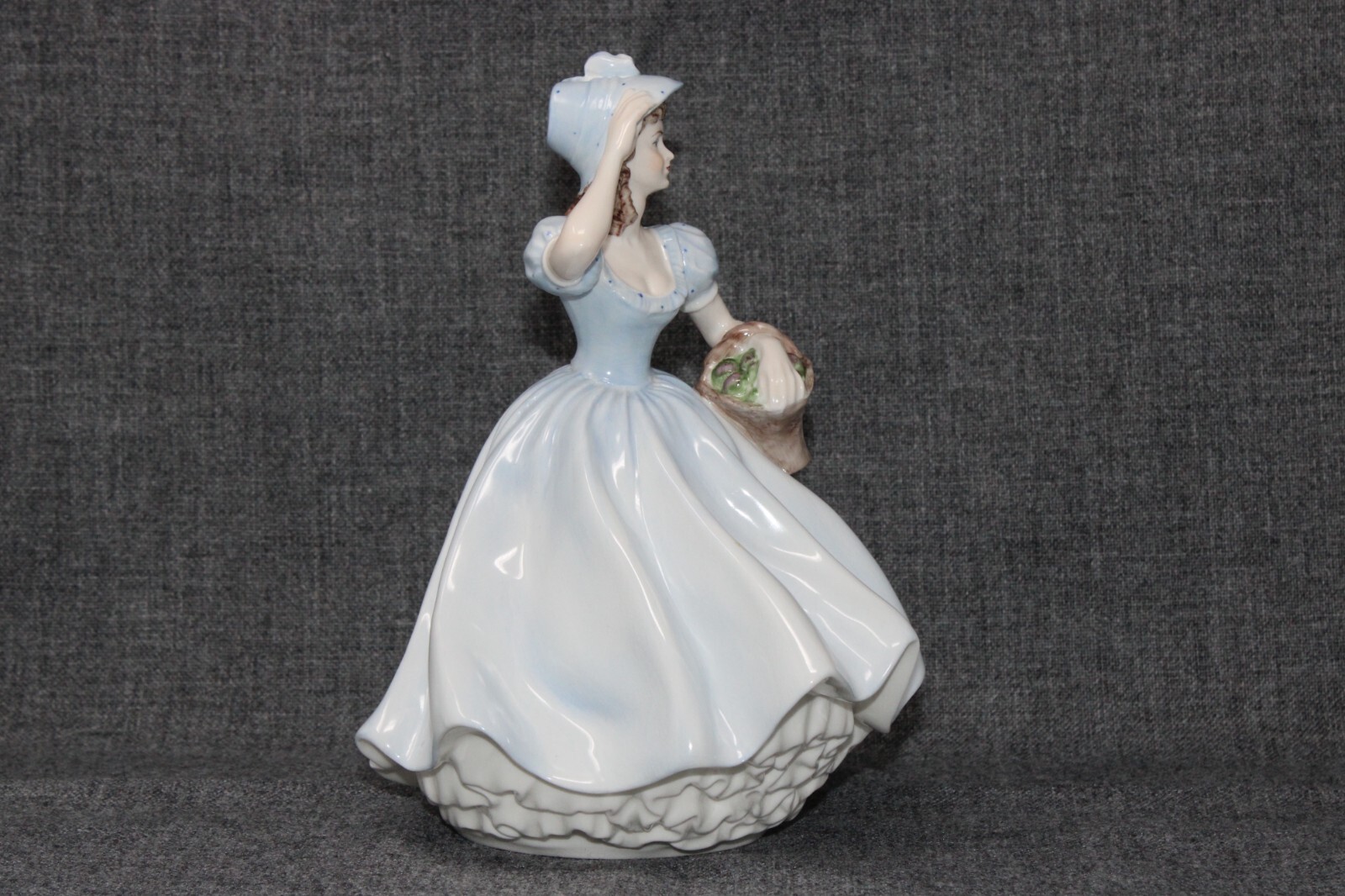 COALPORT ENGLAND Handpainted Bone China Ladies of Fashion “Christina”, 8″ EPOC