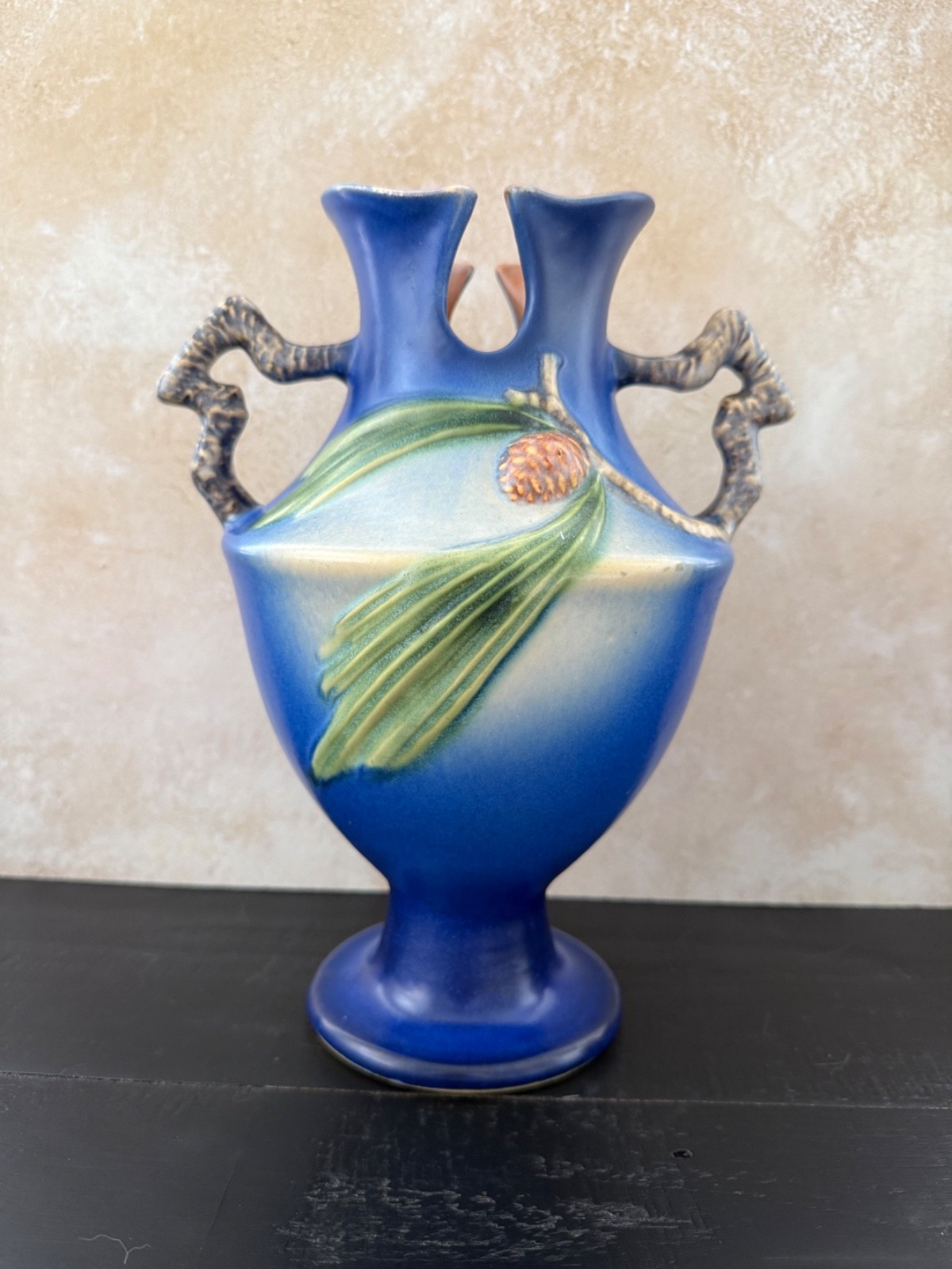 VINTAGE 1930’S ROSEVILLE BLUE PINECONE VASE #711-10 MINTY