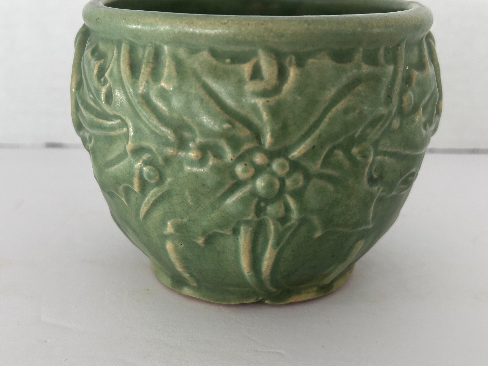 Brush McCoy Pottery Matte Green Holly Berry Planter Jardiniere 4 1/8″ X 3 3/4″
