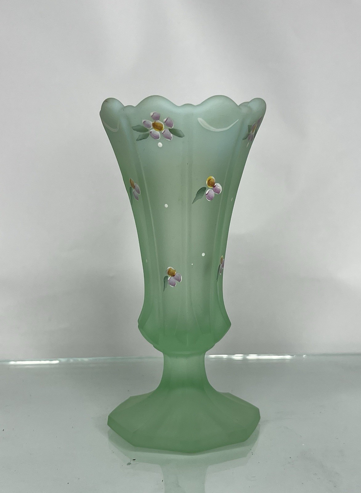 Fenton Dotted Swiss Willow Green Opalescent Satin Vase W/Sticker 2003 6”