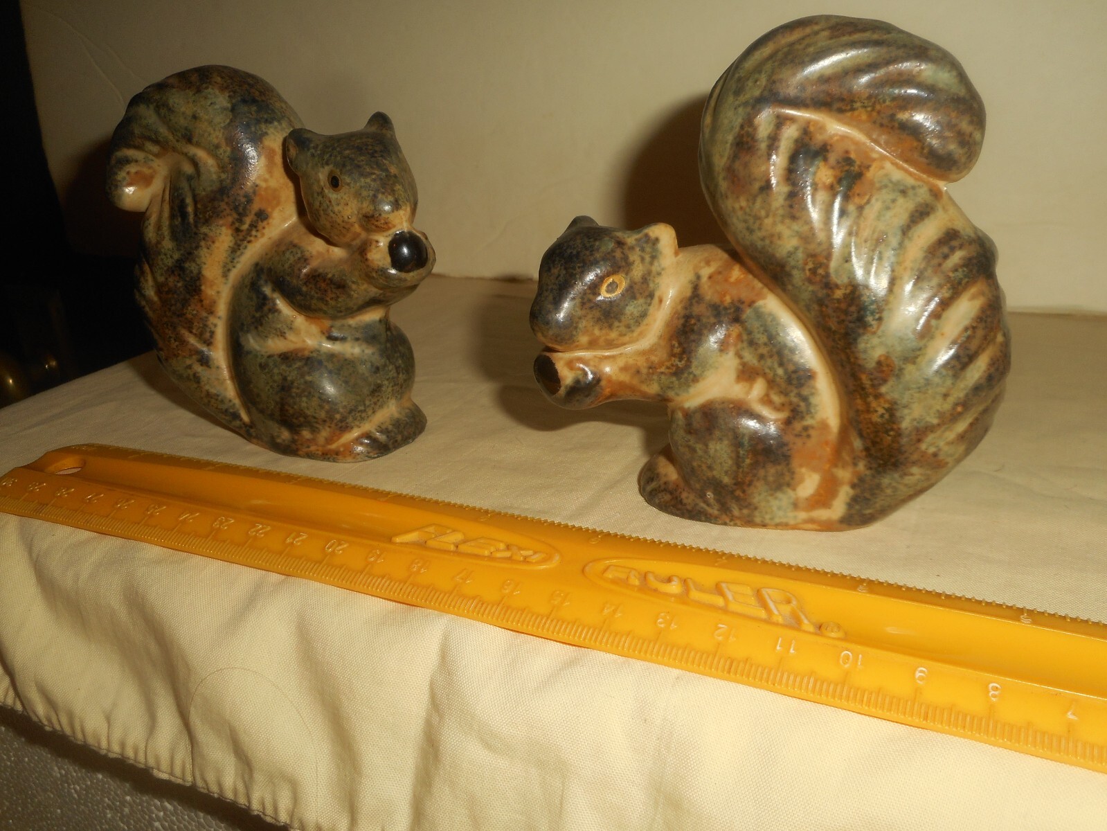 Vintage Pottery SQUIRREL Figurines 2 MISTLETOE Christmas Shop Wickford RI Labels