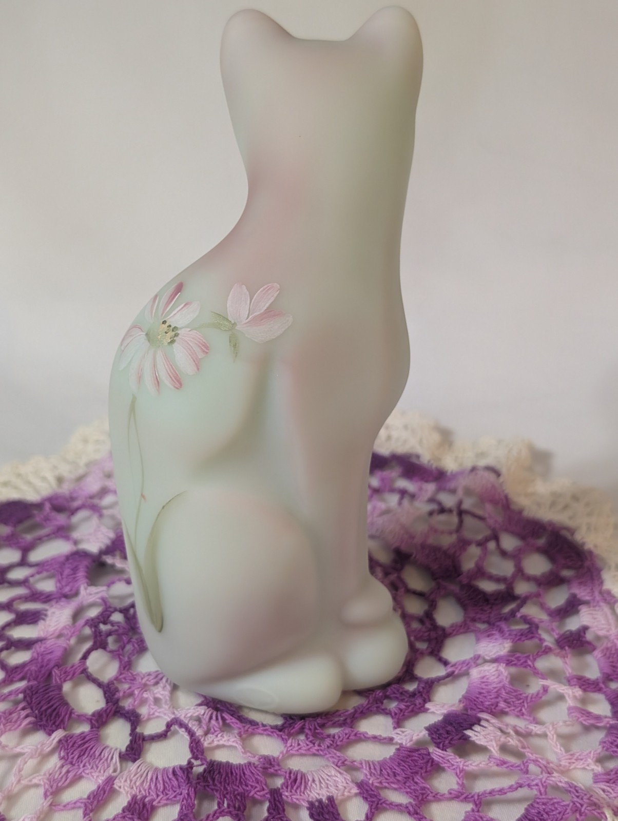 Vintage 2001 Fenton Lotus Mist Burmese 5″Cat Limited Edition 1502 of 4750 Signed