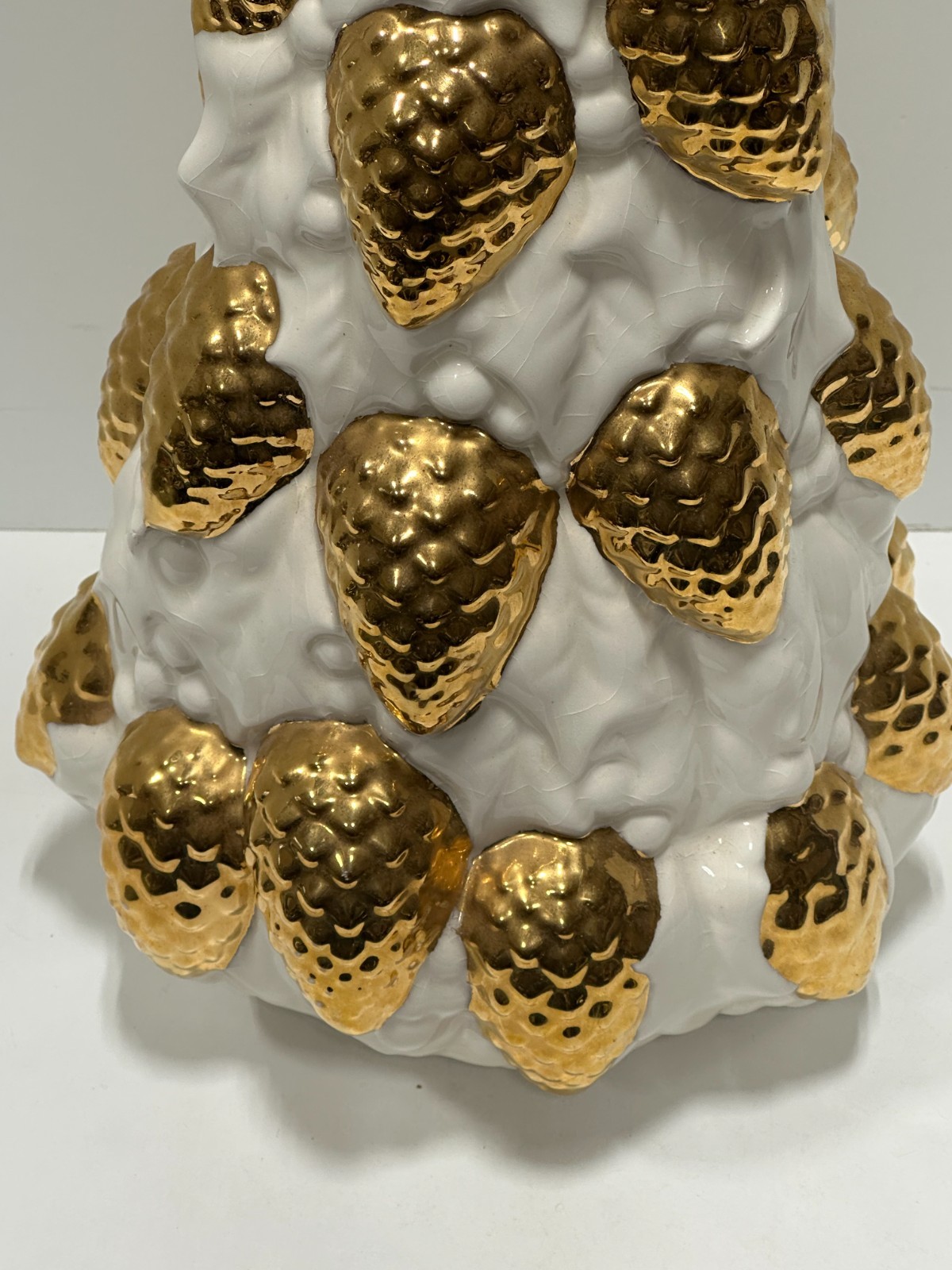 Vintage Jamar Mallory Studio Ceramic Pinecone Christmas Tree 1965 gold and white