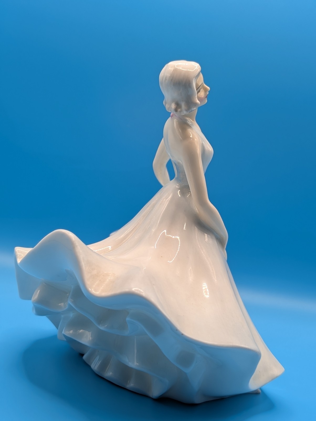 Royal Doulton Bone China Vintage Ladies Figurine Set HN2216 HN2139 HN3215