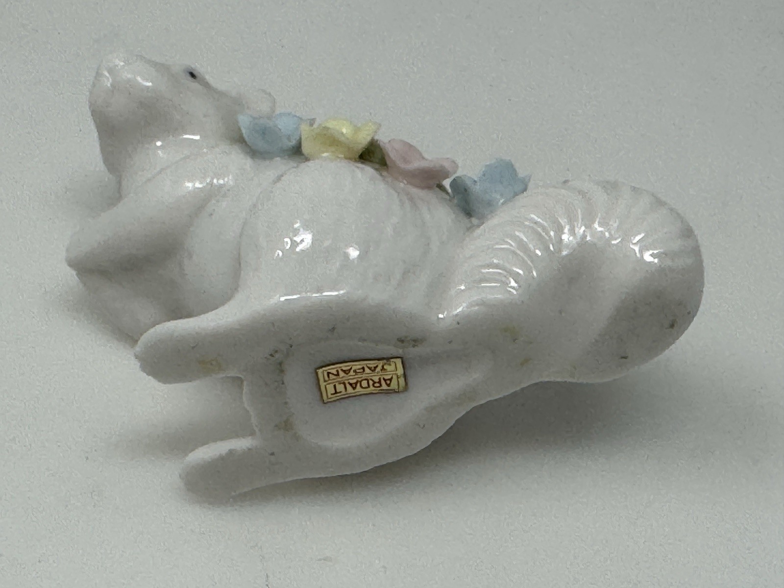Ardalt SQUIRREL PIN CUSHION Animal Figurine Flowers Floral VTG JAPAN Milk Glass