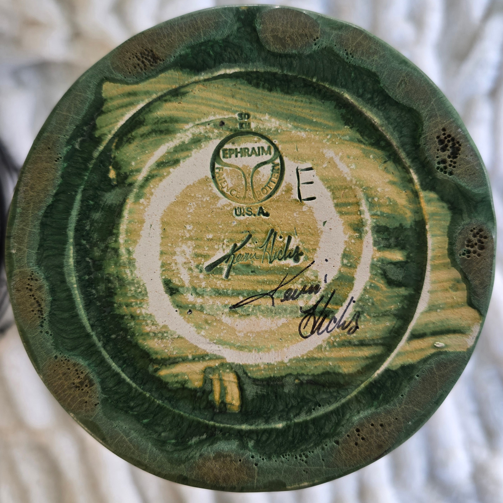 Ephraim Pottery Experimental “E” Grape Nude 3-Piece Set Kevin Hicks Signed
