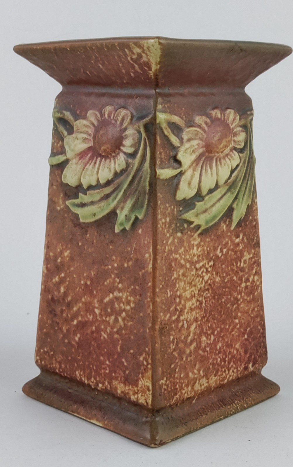 Antique 6″ Roseville Pottery Dahlrose Square Tapered Vase #419-6