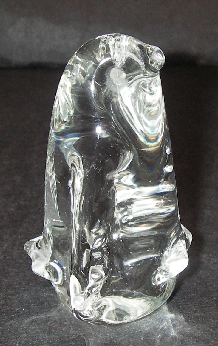 PAPERWEIGHT US Commemorative Fine Art Gallery Glass Clear Figural Penguin