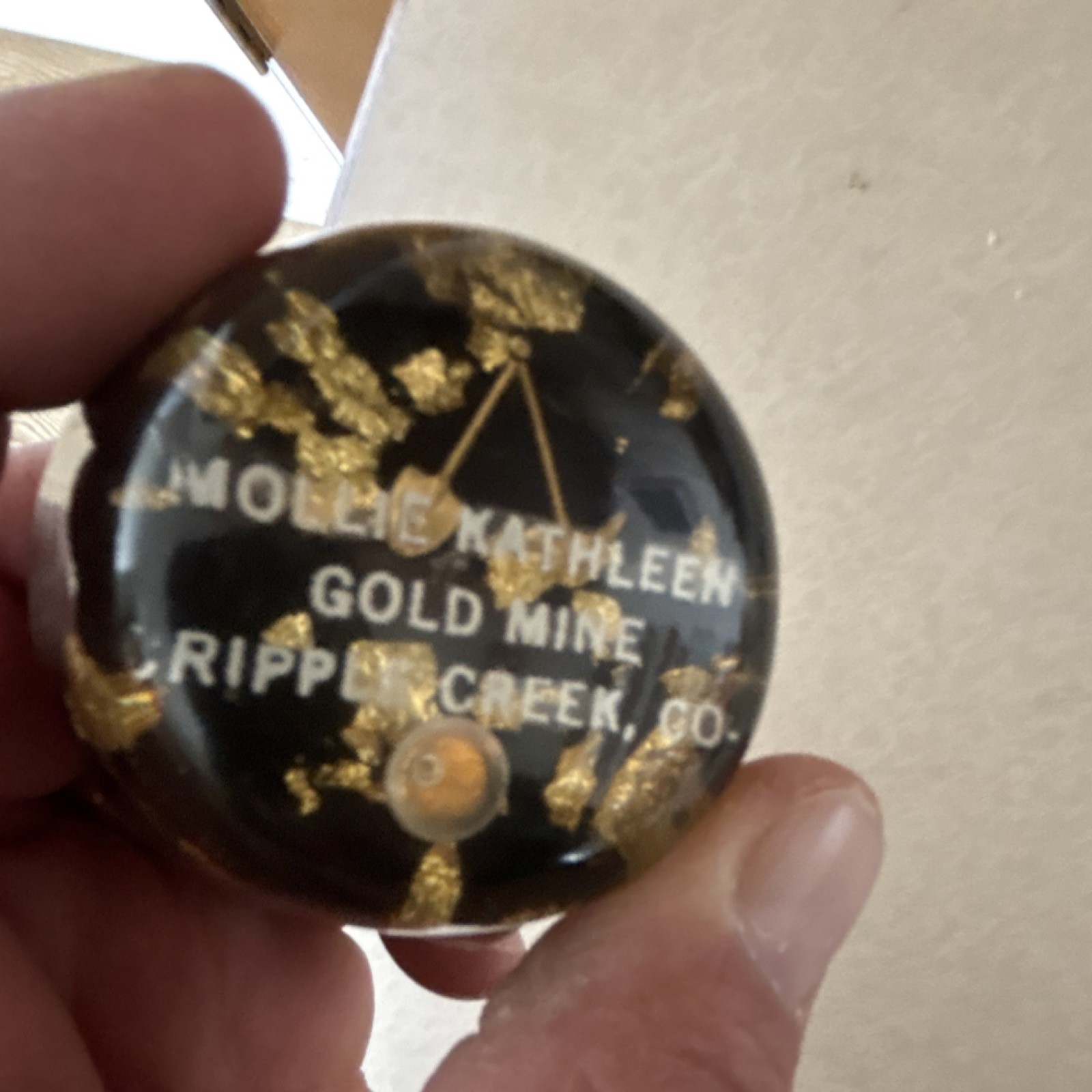 Mollie Kathleen Gold Mine Cripple Creek COLORADO Glass Paperweight Gold Flakes